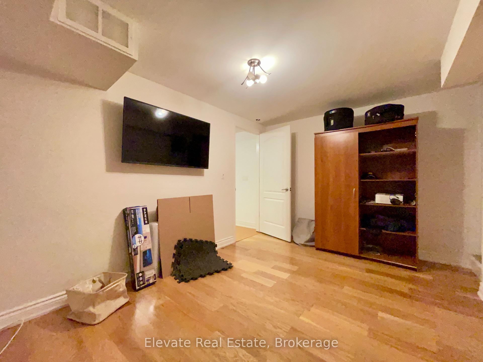 Photo 27 of 90 Crawford Street, Toronto, Niagara — HOMEH