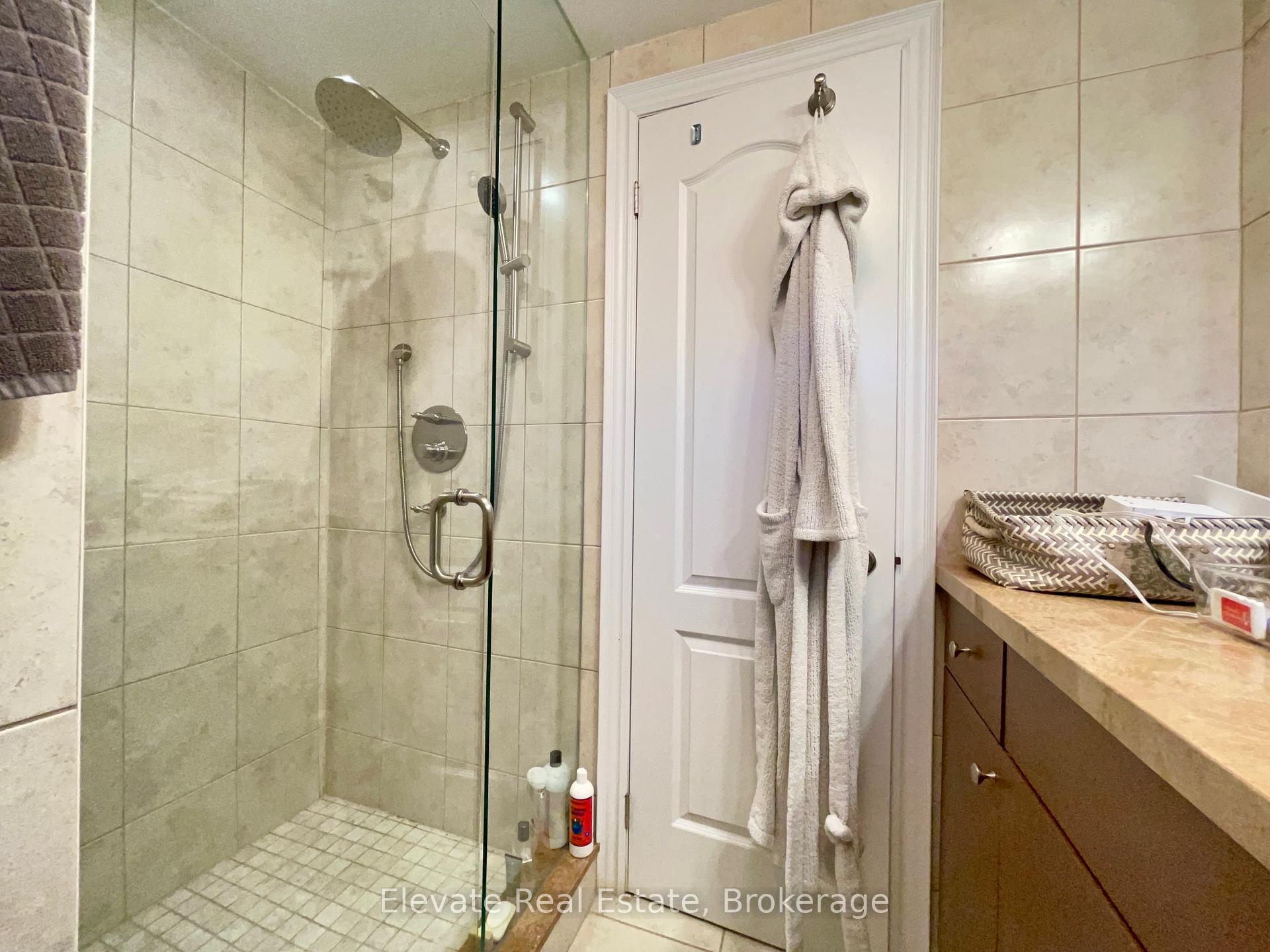 Photo 29 of 90 Crawford Street, Toronto, Niagara — HOMEH