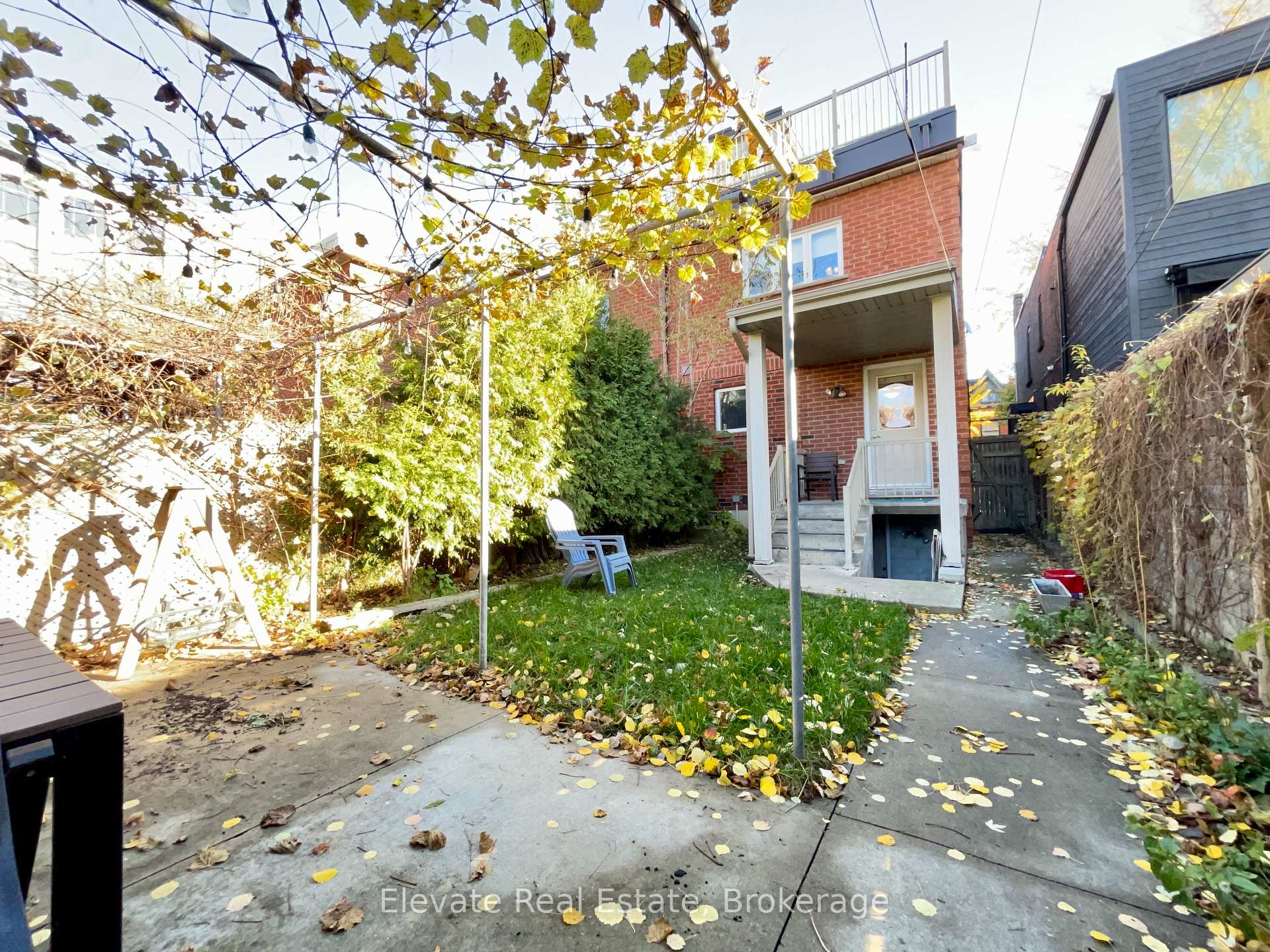 Photo 36 of 90 Crawford Street, Toronto, Niagara — HOMEH