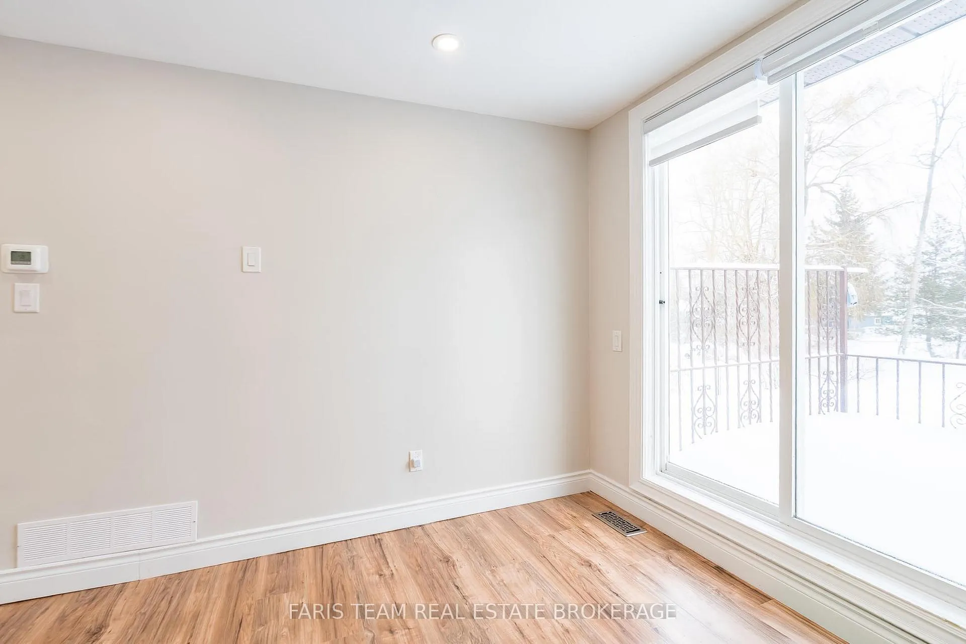 Photo 8 of 137 1st Avenue, Tay, Port McNicoll — HOMEH