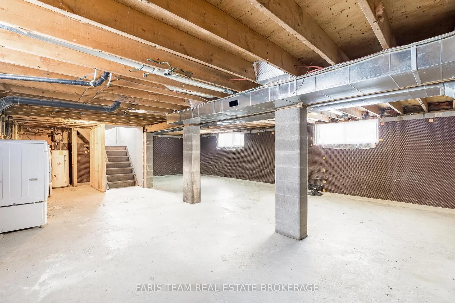 Photo 18 of 137 1st Avenue, Tay, Port McNicoll — HOMEH