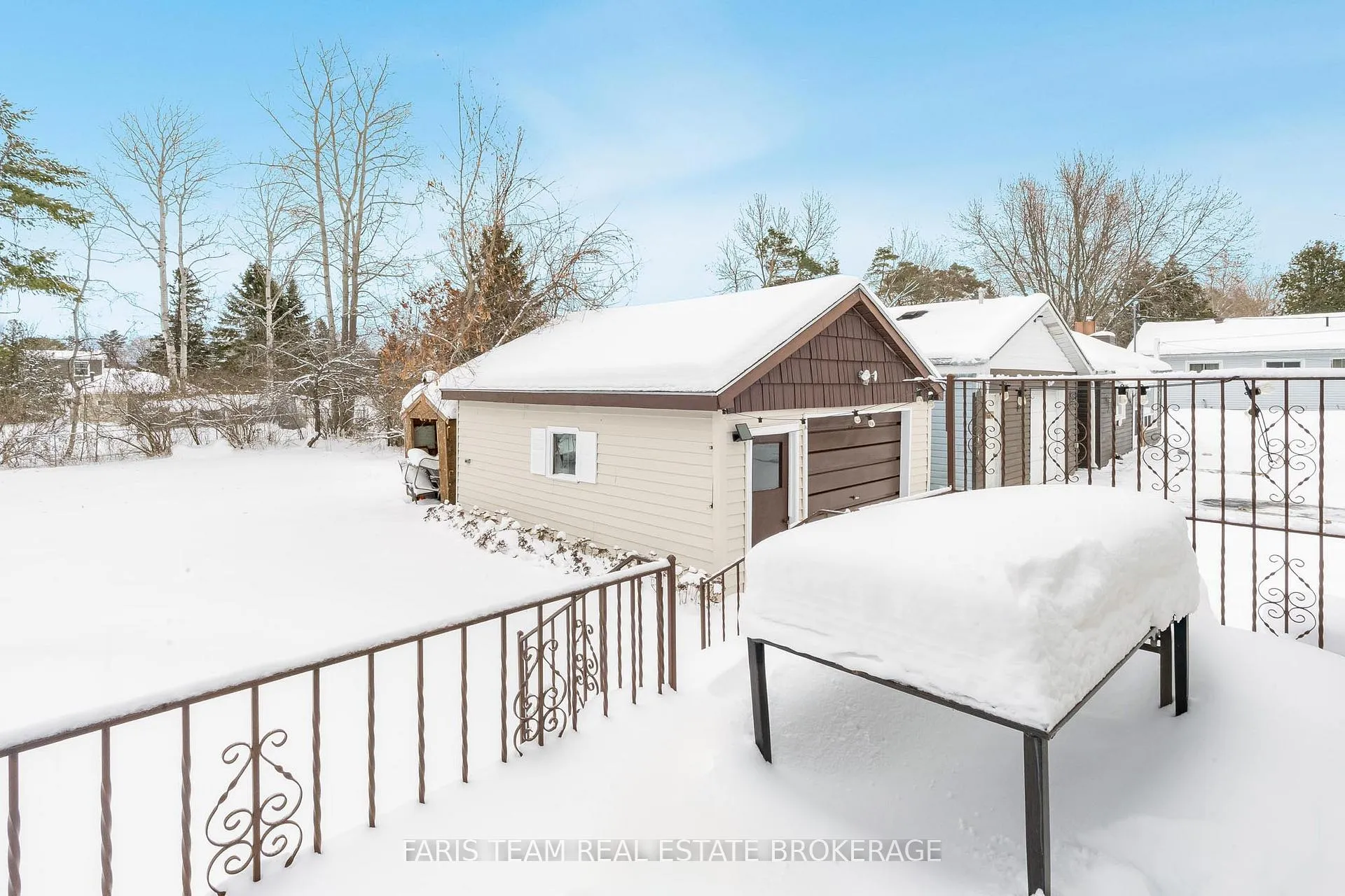 Photo 21 of 137 1st Avenue, Tay, Port McNicoll — HOMEH