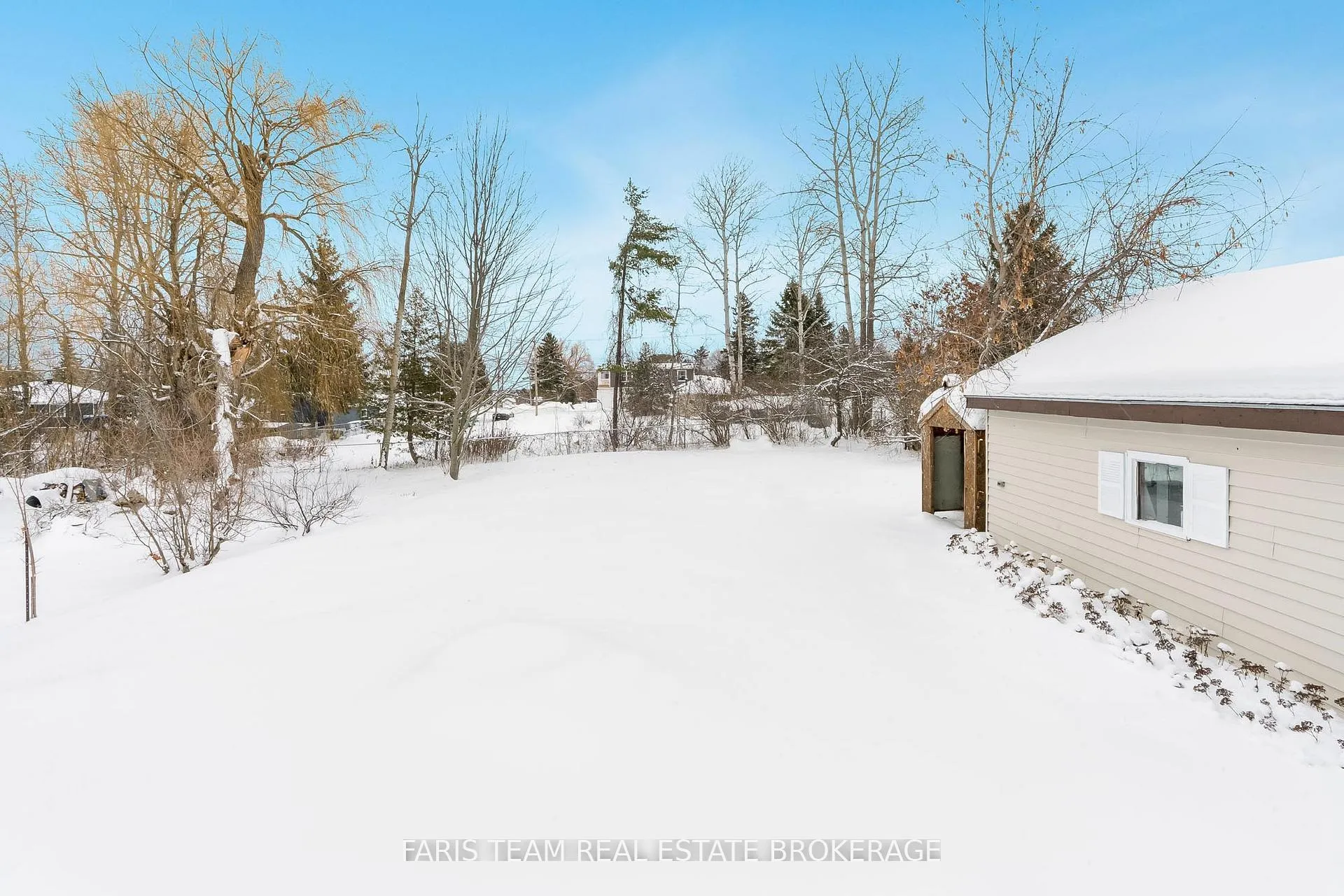 Photo 24 of 137 1st Avenue, Tay, Port McNicoll — HOMEH
