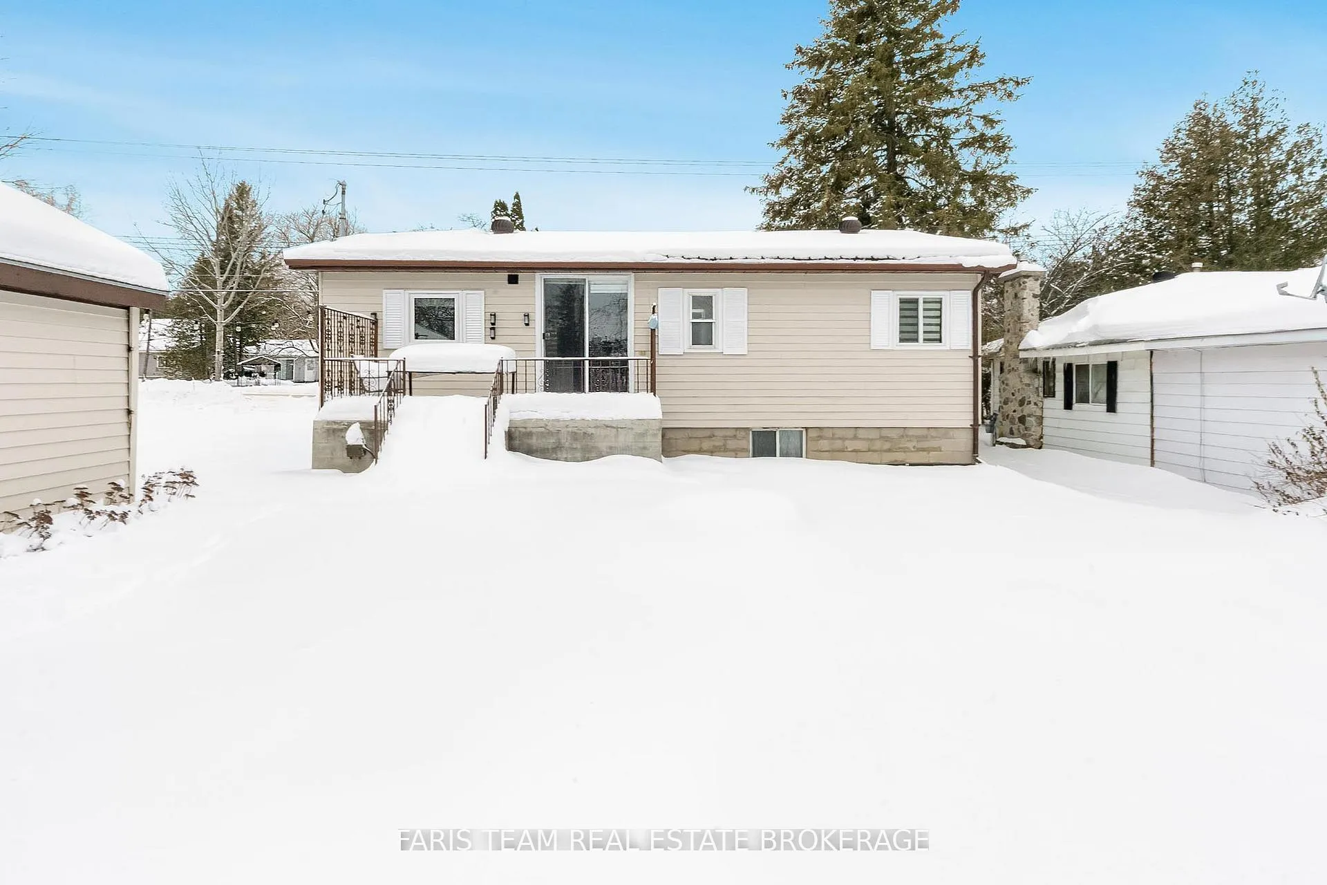 Photo 25 of 137 1st Avenue, Tay, Port McNicoll — HOMEH