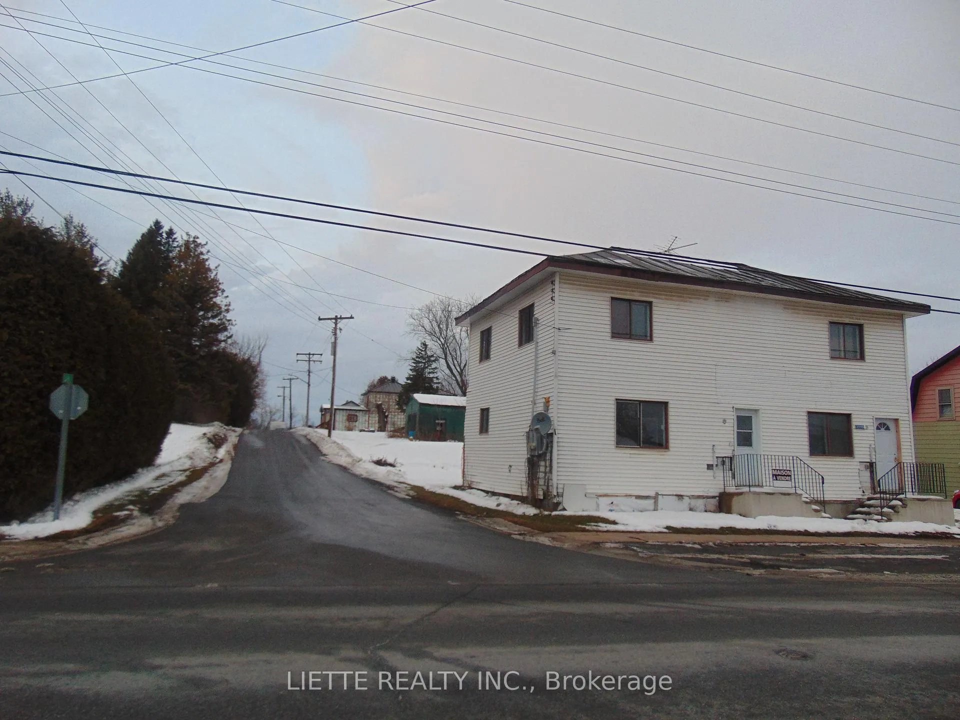 Photo 3 of 21919 Main Street, North Glengarry, North Glengarry (Lochiel) Twp — HOMEH