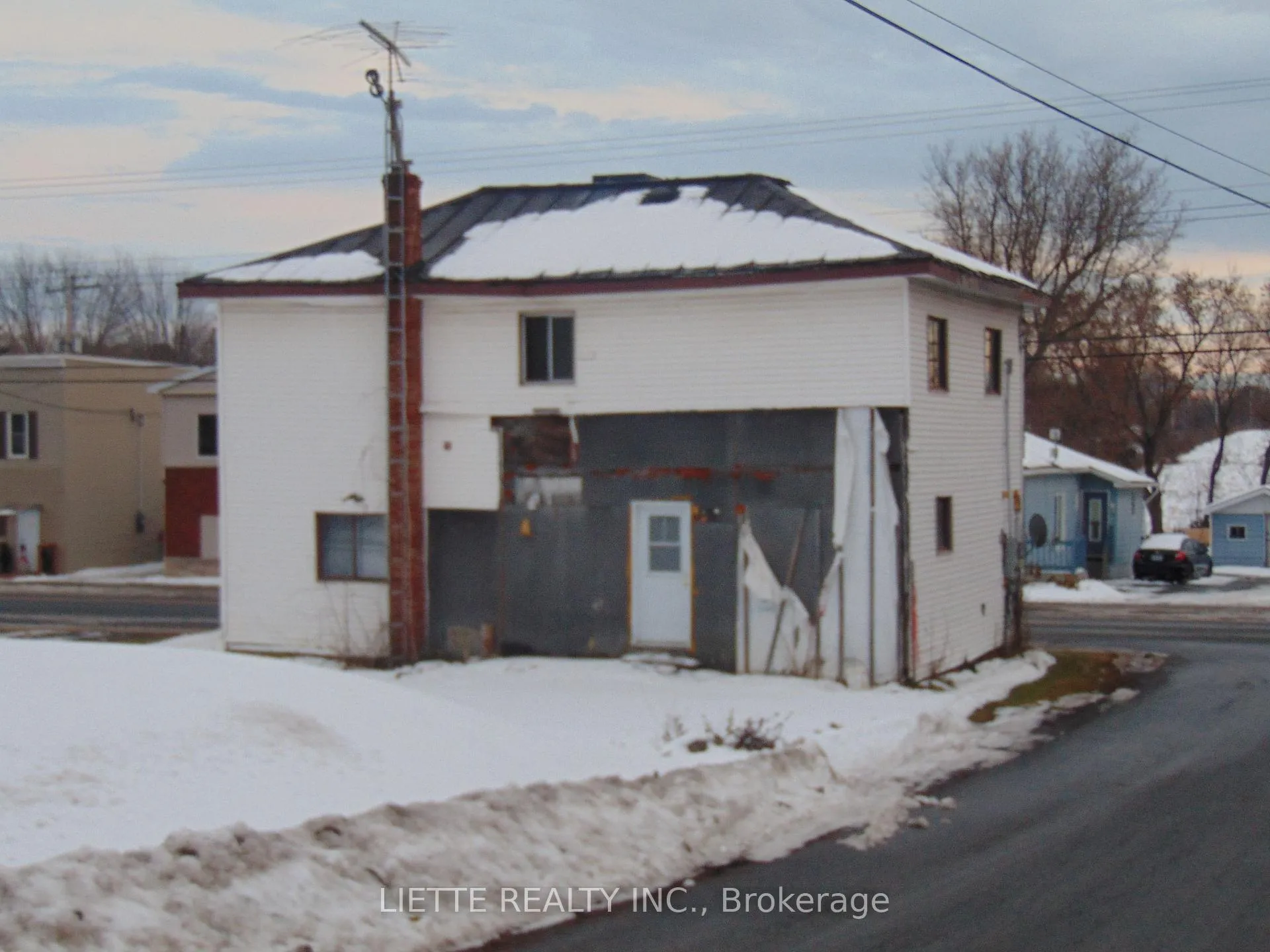 Photo 4 of 21919 Main Street, North Glengarry, North Glengarry (Lochiel) Twp — HOMEH