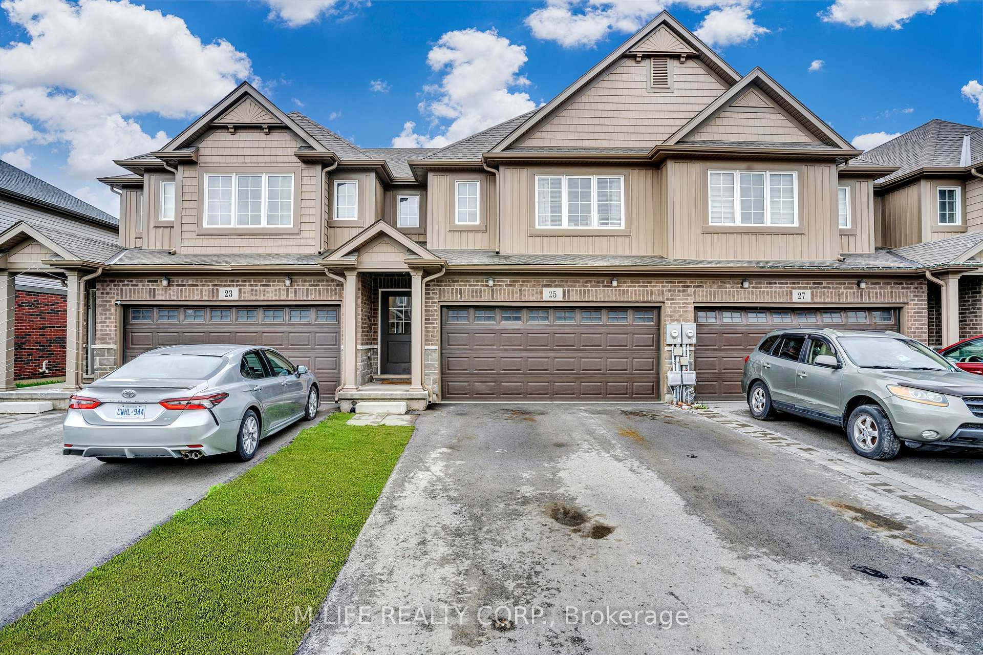 Front of 25 Damude Avenue