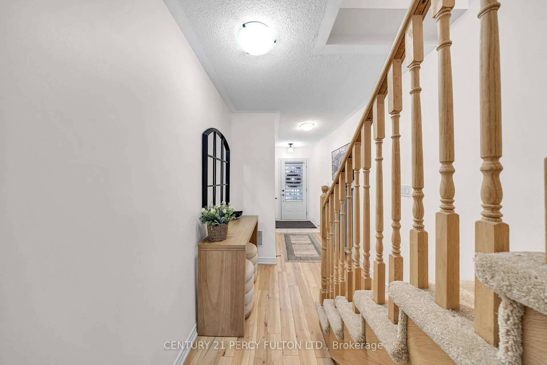 Photo 5 of 23 Honey Crisp Lane, Clarington, Bowmanville — HOMEH