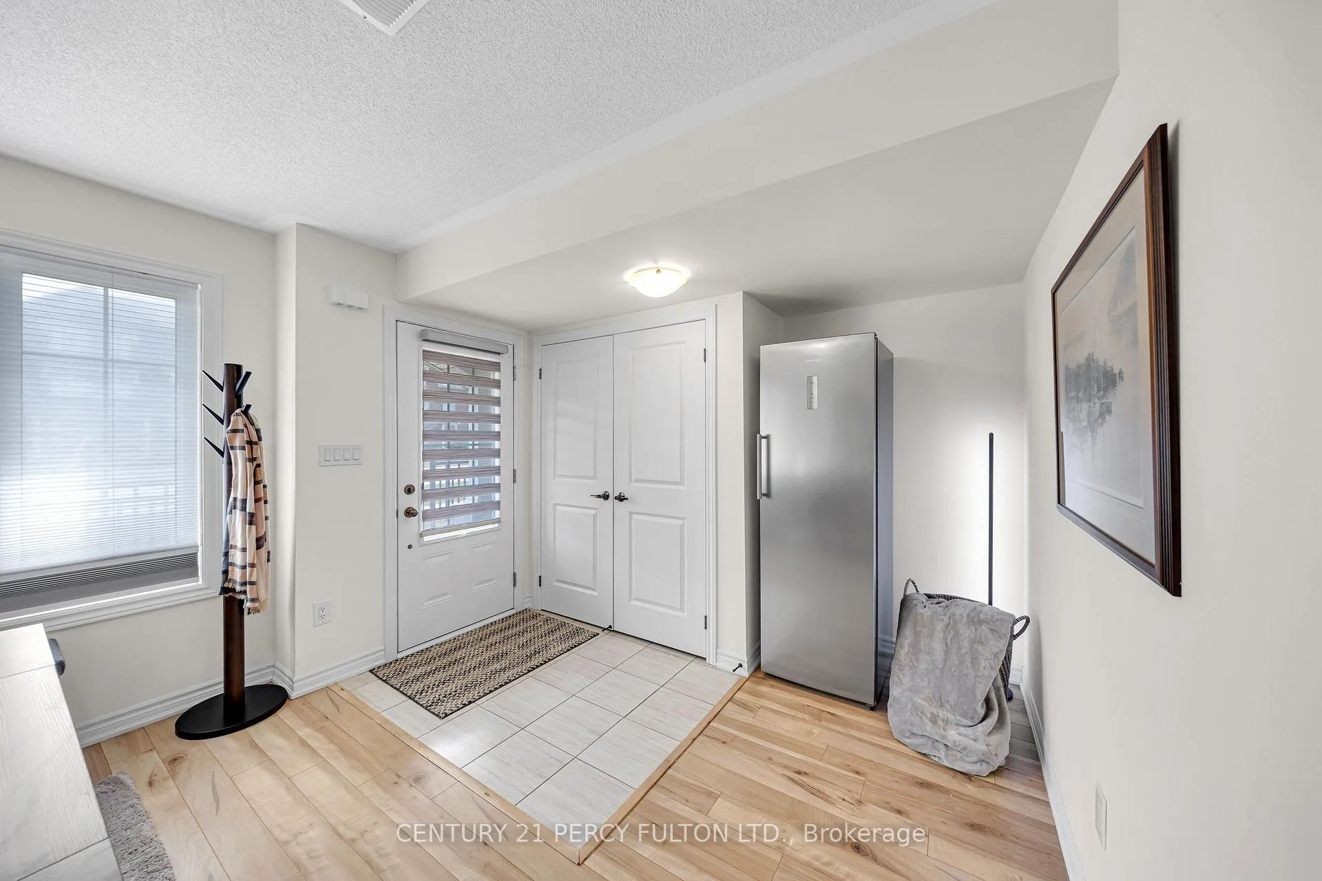 Photo 7 of 23 Honey Crisp Lane, Clarington, Bowmanville — HOMEH
