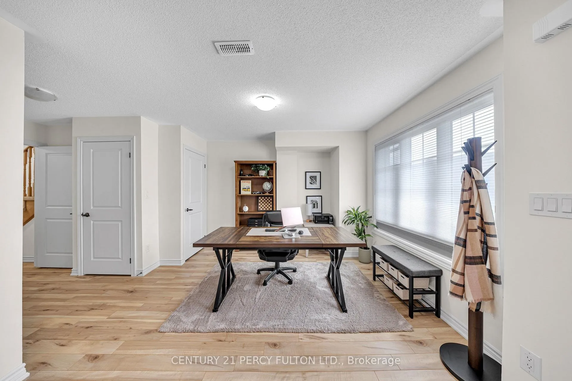 Photo 8 of 23 Honey Crisp Lane, Clarington, Bowmanville — HOMEH