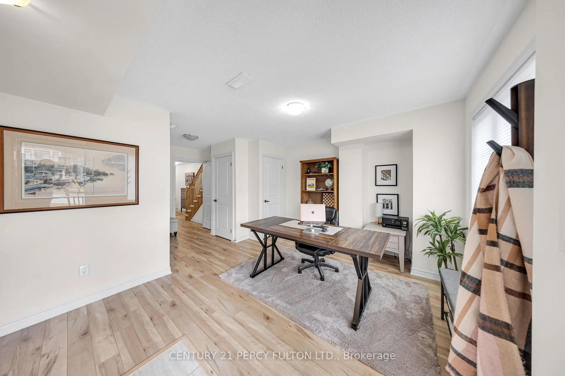 Photo 9 of 23 Honey Crisp Lane, Clarington, Bowmanville — HOMEH