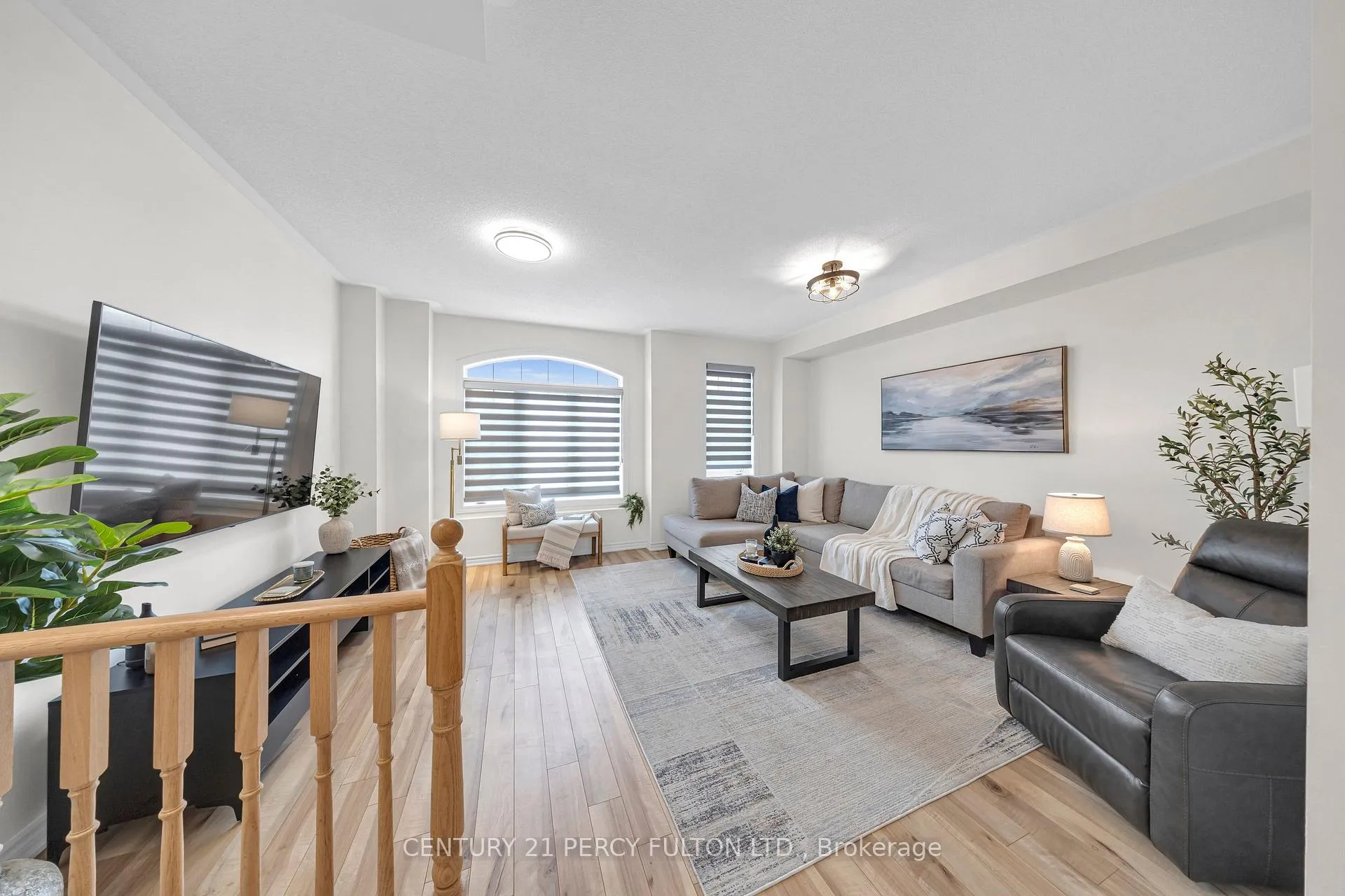 Photo 12 of 23 Honey Crisp Lane, Clarington, Bowmanville — HOMEH