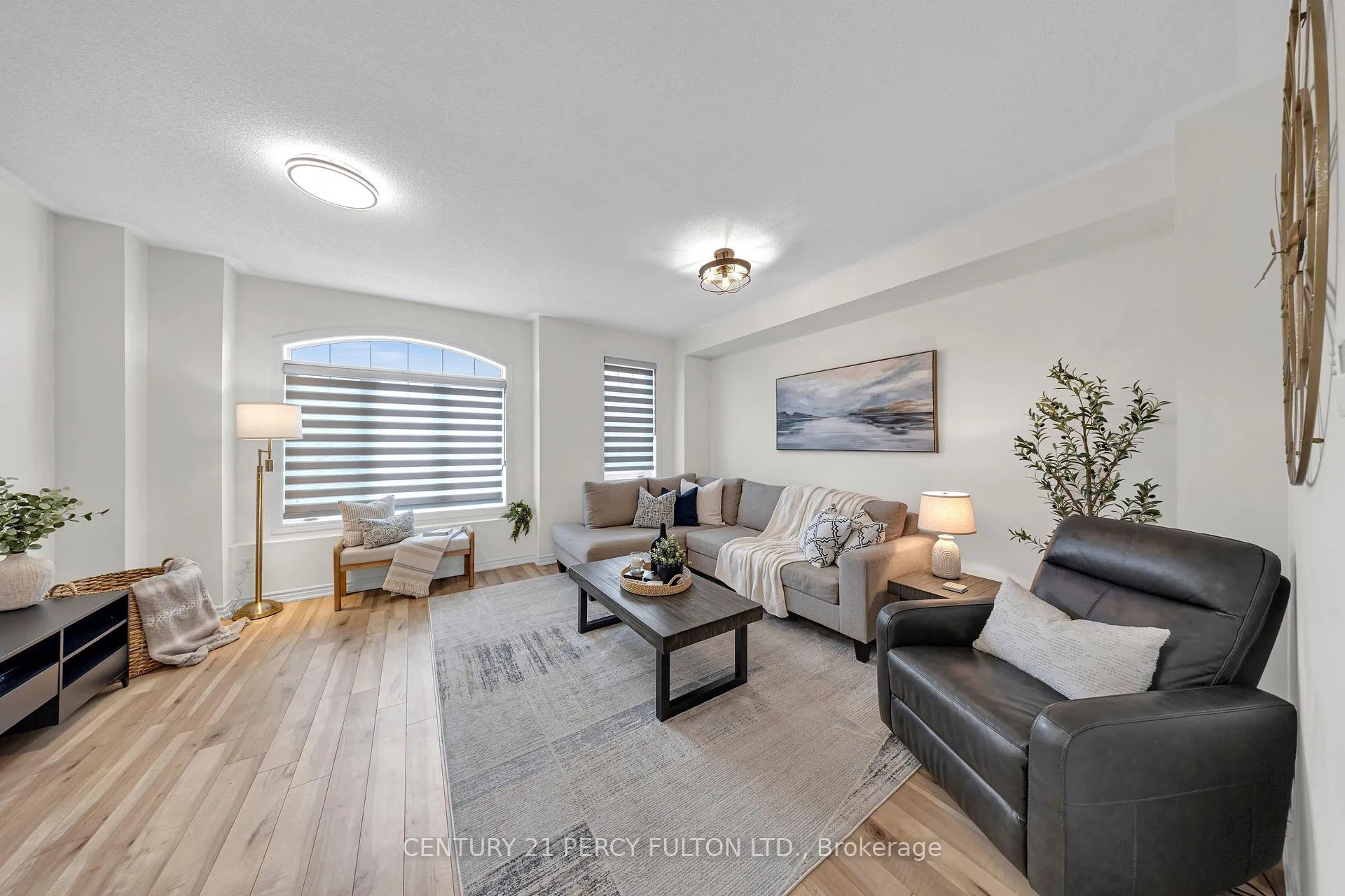 Photo 13 of 23 Honey Crisp Lane, Clarington, Bowmanville — HOMEH