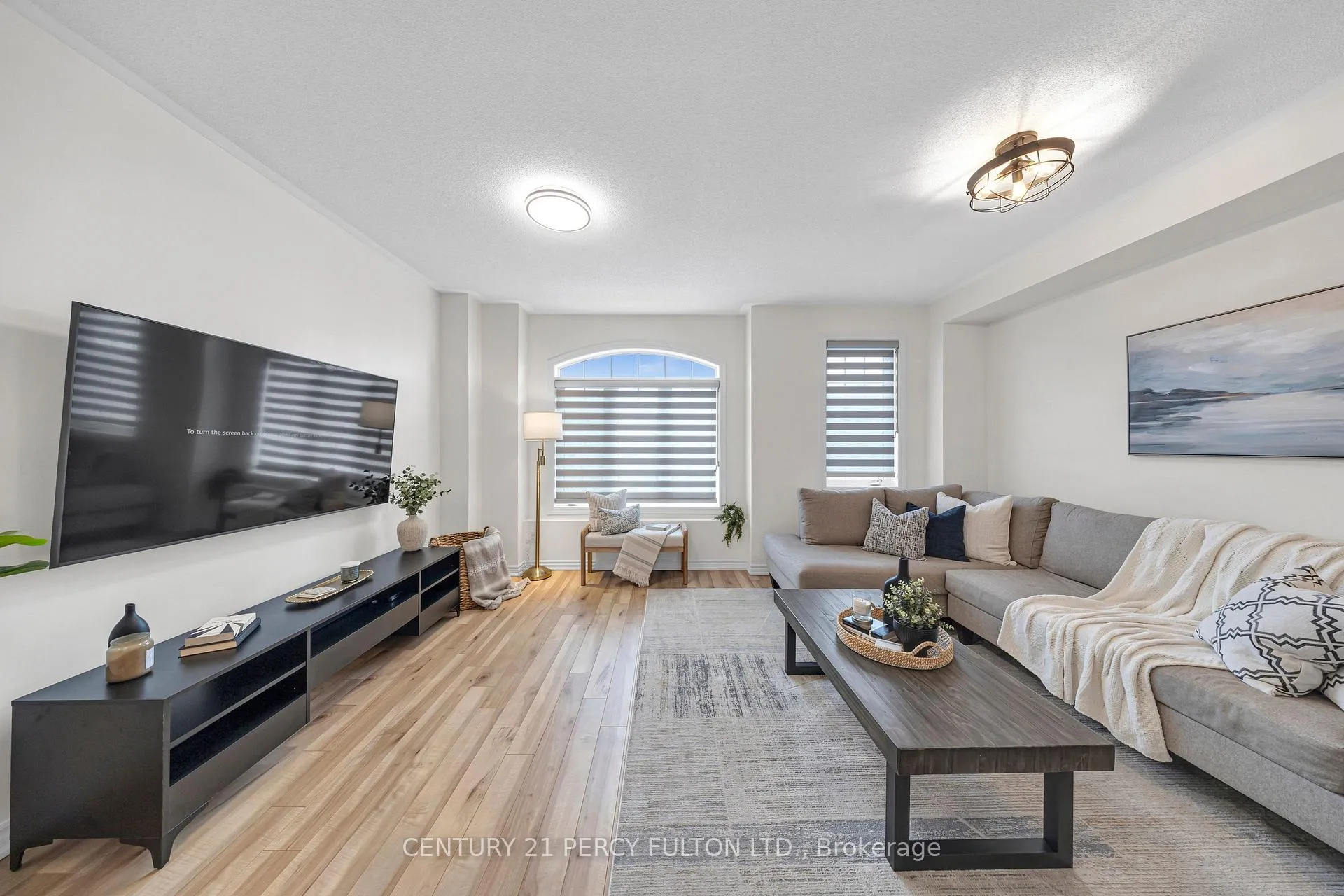 Photo 14 of 23 Honey Crisp Lane, Clarington, Bowmanville — HOMEH