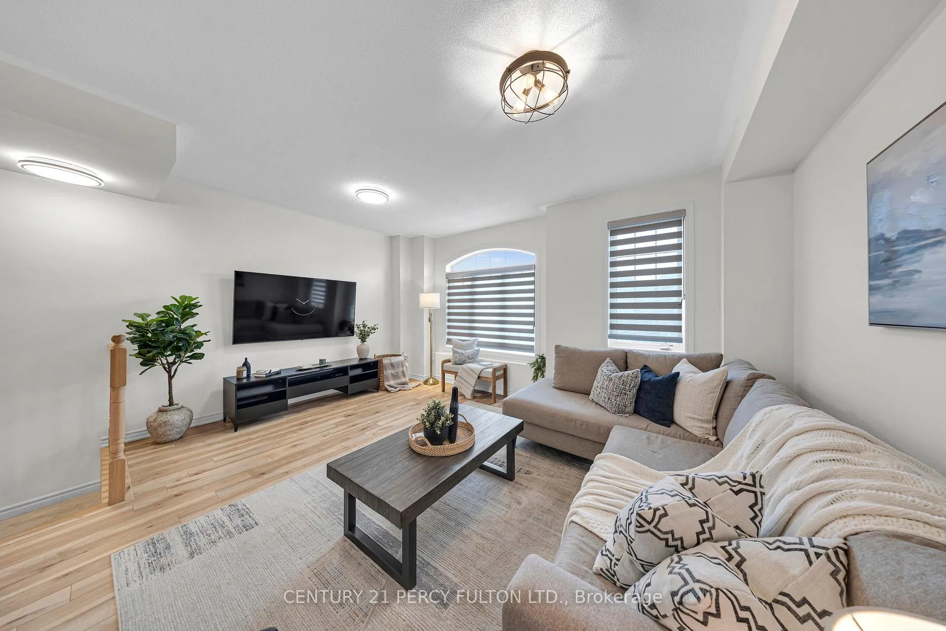Photo 15 of 23 Honey Crisp Lane, Clarington, Bowmanville — HOMEH