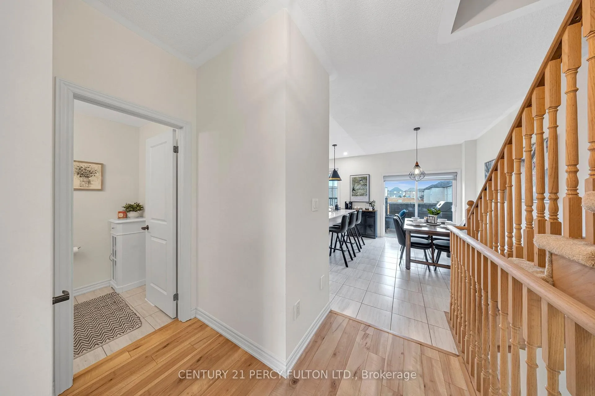 Photo 16 of 23 Honey Crisp Lane, Clarington, Bowmanville — HOMEH