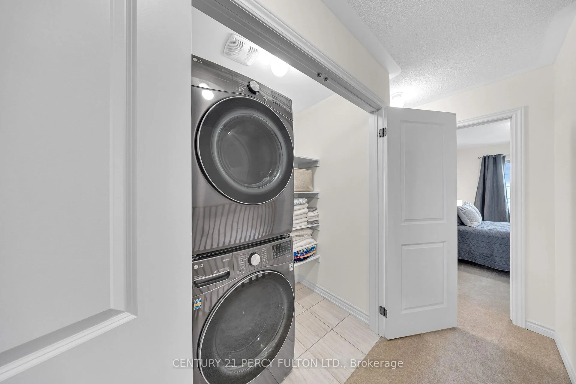 Photo 40 of 23 Honey Crisp Lane, Clarington, Bowmanville — HOMEH