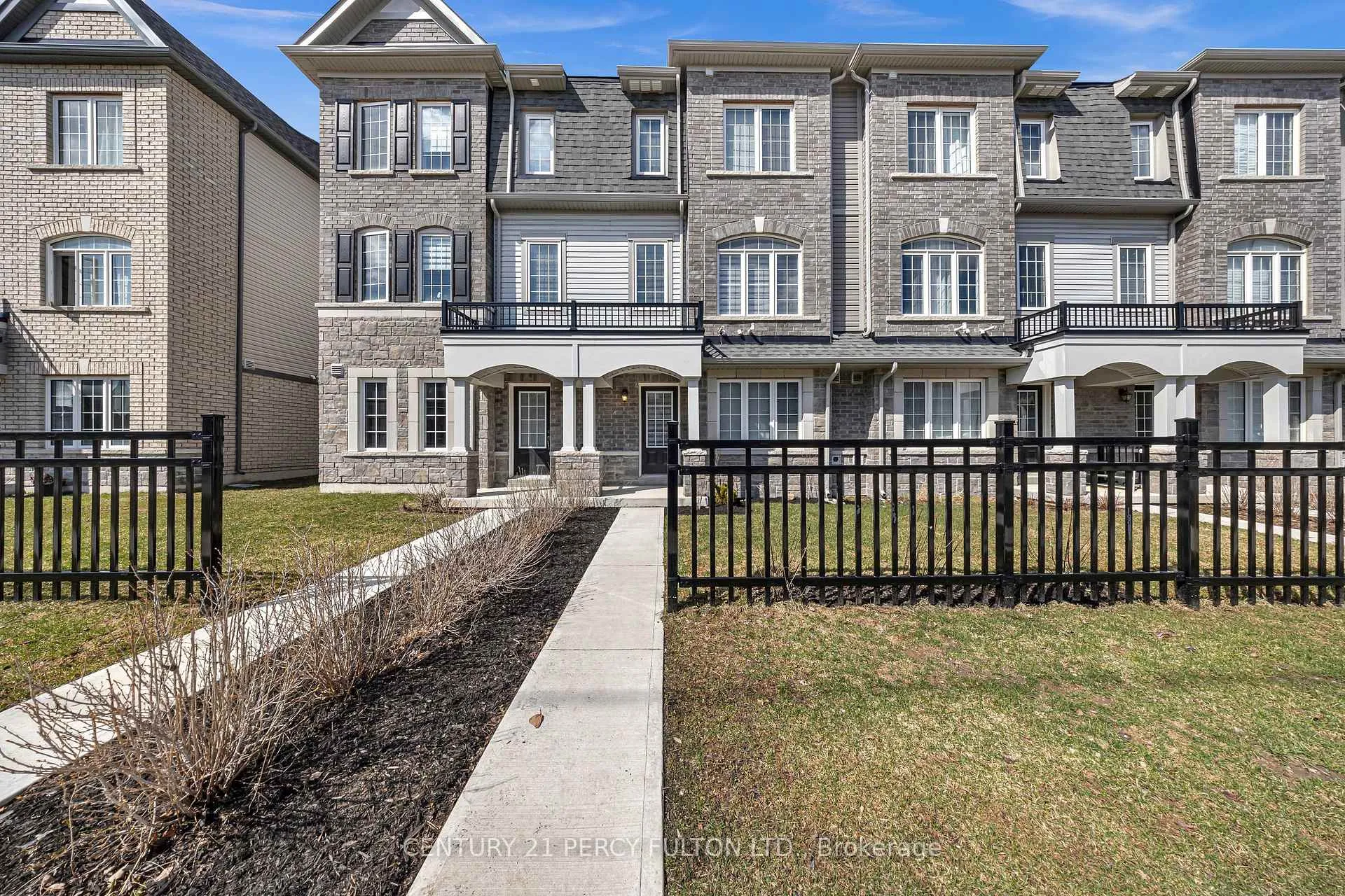 Photo 43 of 23 Honey Crisp Lane, Clarington, Bowmanville — HOMEH