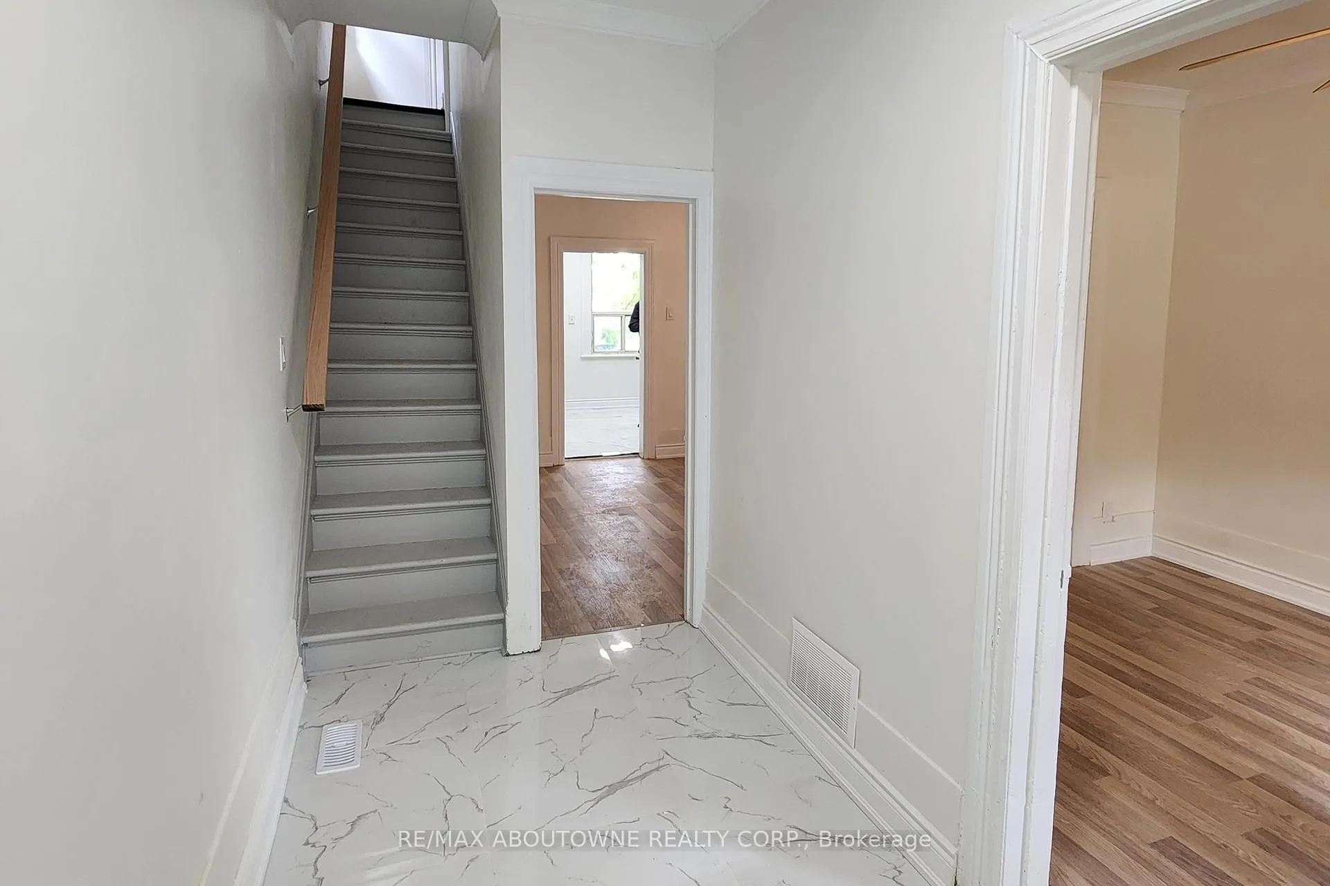 Photo 3 of 41 Somerset Avenue, Hamilton, Stipley — HOMEH