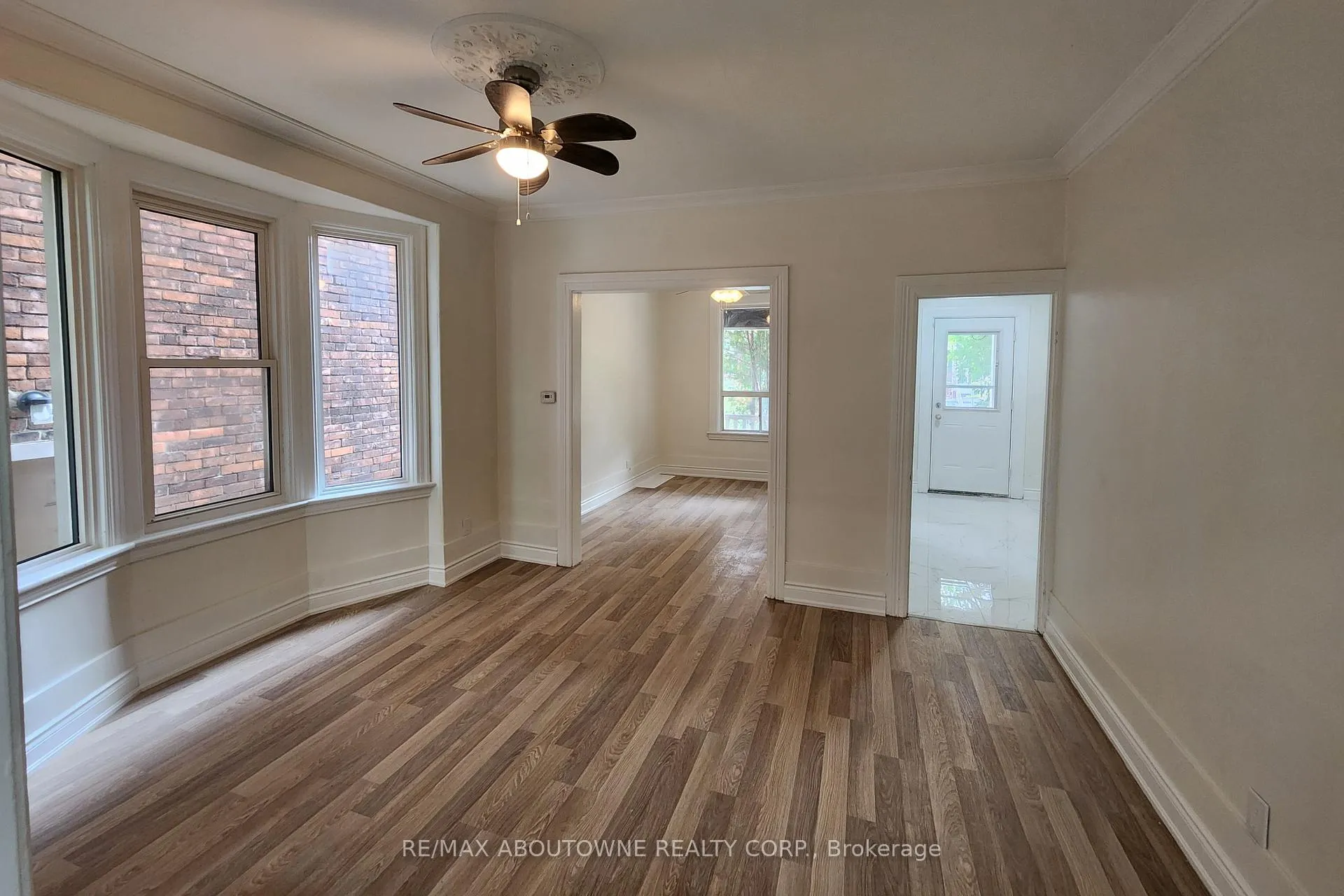 Photo 4 of 41 Somerset Avenue, Hamilton, Stipley — HOMEH