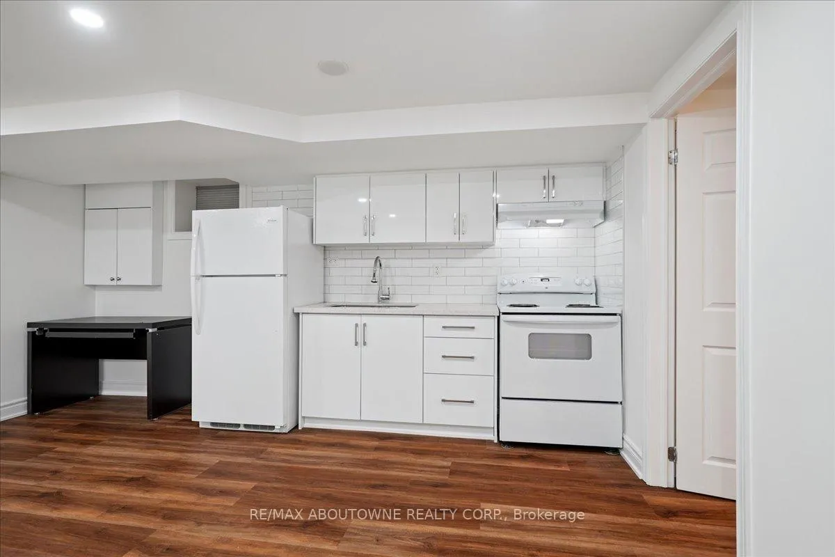 Photo 7 of Unit Lower, 436 Concord Avenue, Toronto, Dovercourt-Wallace Emerson-Junction — HOMEH