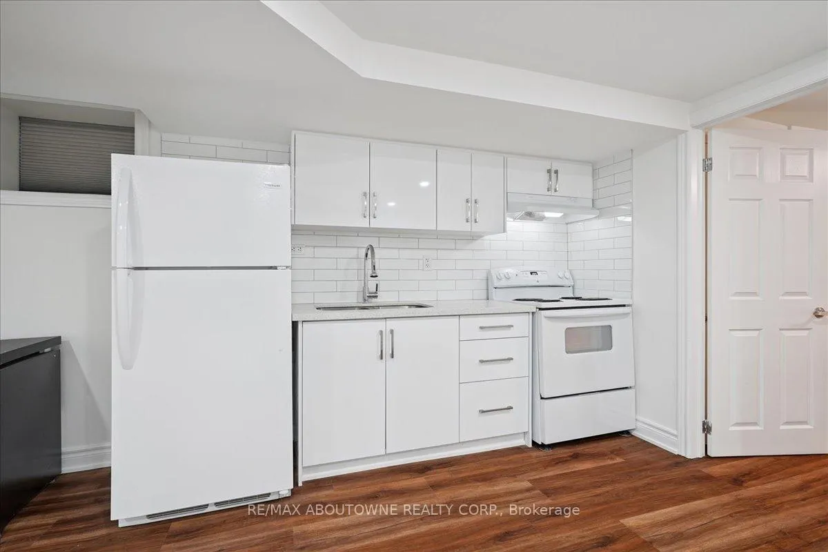 Photo 8 of Unit Lower, 436 Concord Avenue, Toronto, Dovercourt-Wallace Emerson-Junction — HOMEH