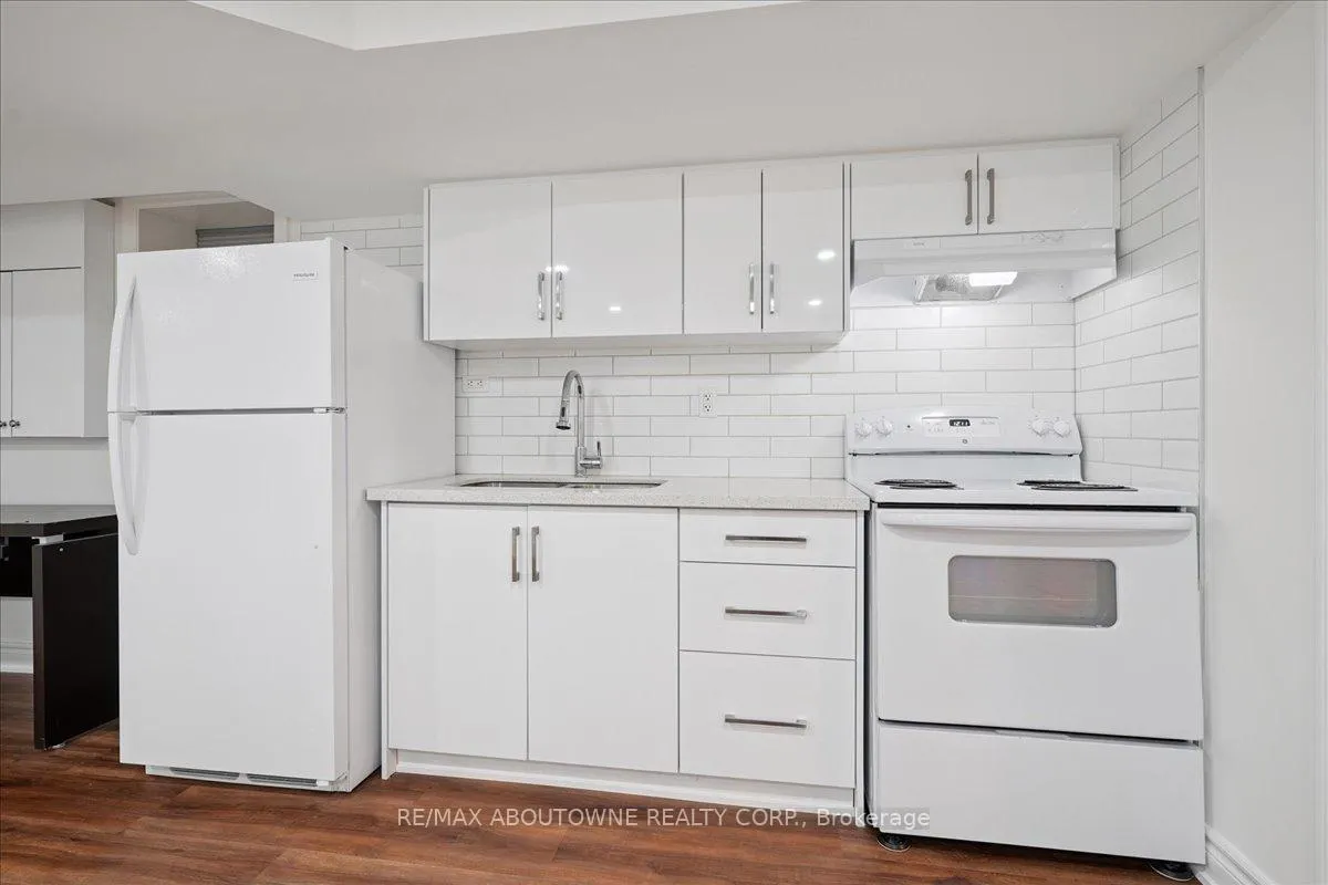 Photo 9 of Unit Lower, 436 Concord Avenue, Toronto, Dovercourt-Wallace Emerson-Junction — HOMEH