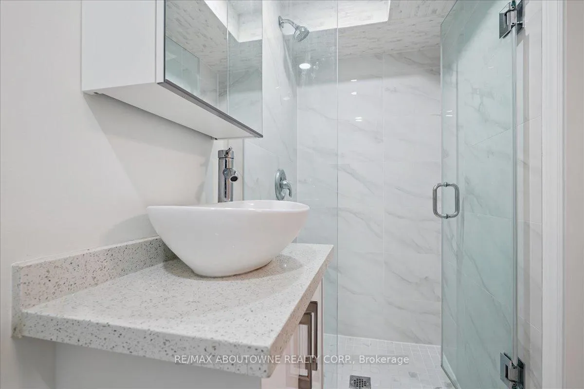 Photo 16 of Unit Lower, 436 Concord Avenue, Toronto, Dovercourt-Wallace Emerson-Junction — HOMEH