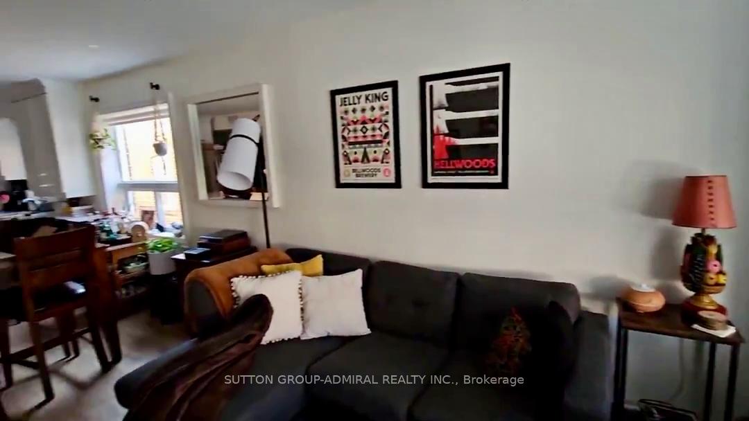 Photo 4 of Unit 4, 347 Northcliffe Boulevard, Toronto, Oakwood Village — HOMEH