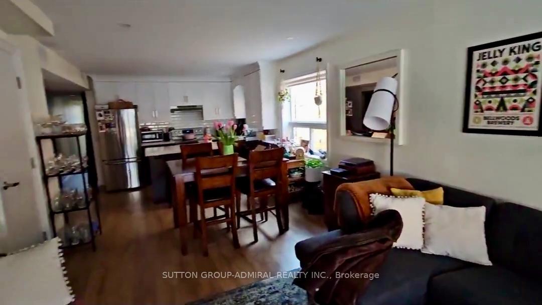 Photo 5 of Unit 4, 347 Northcliffe Boulevard, Toronto, Oakwood Village — HOMEH