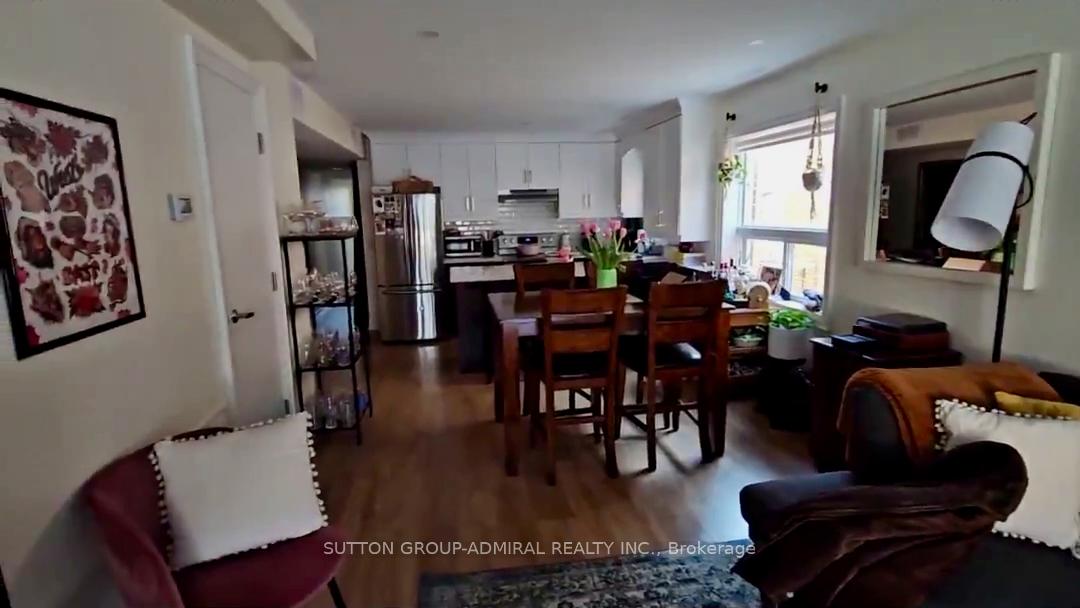 Photo 6 of Unit 4, 347 Northcliffe Boulevard, Toronto, Oakwood Village — HOMEH