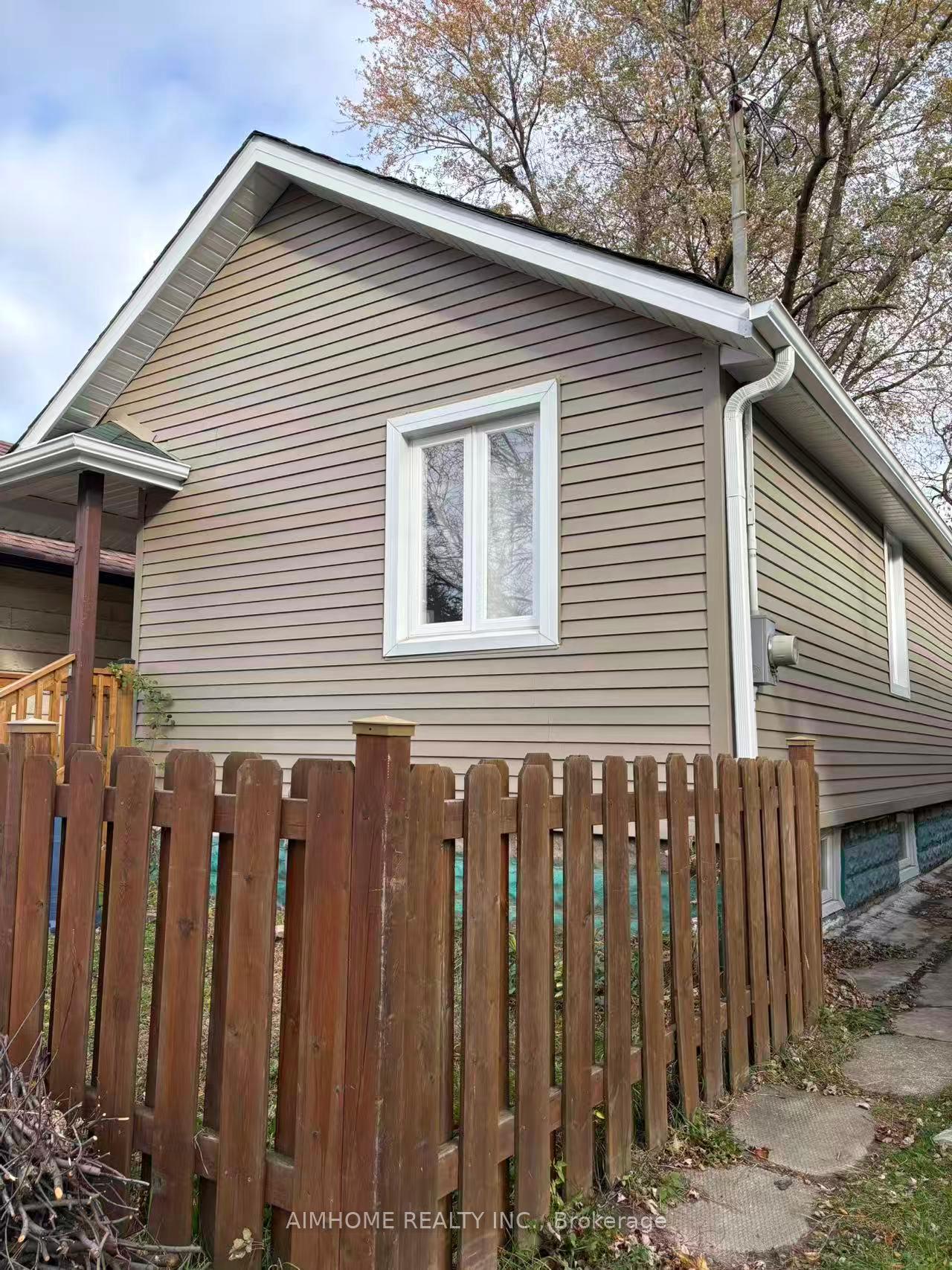 Photo 1 of 7 Sneath Avenue, Scarborough, Oakridge — HOMEH
