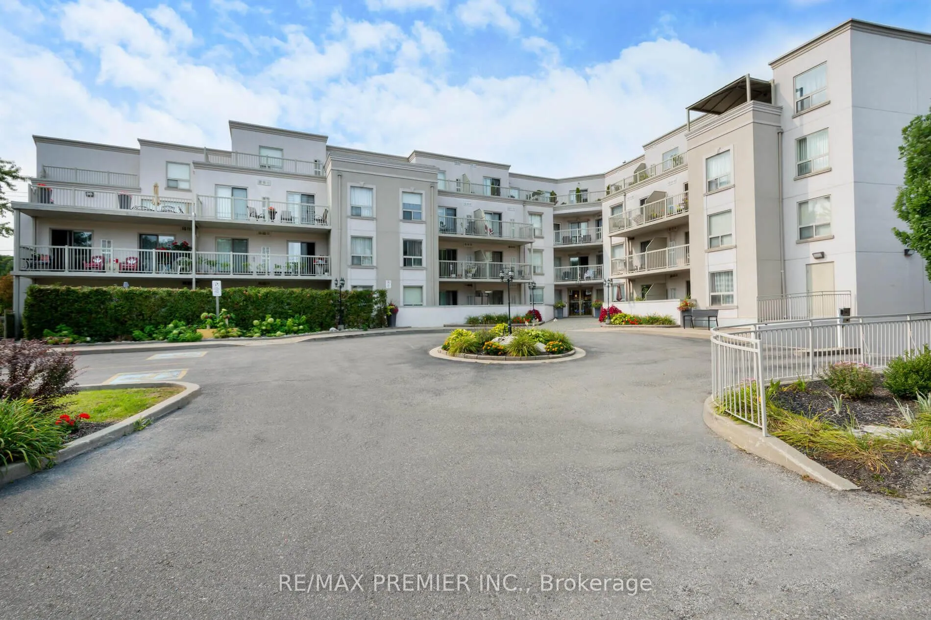 Photo 1 of Unit 205, 250 Pine Grove Road, Vaughan, Islington Woods — HOMEH