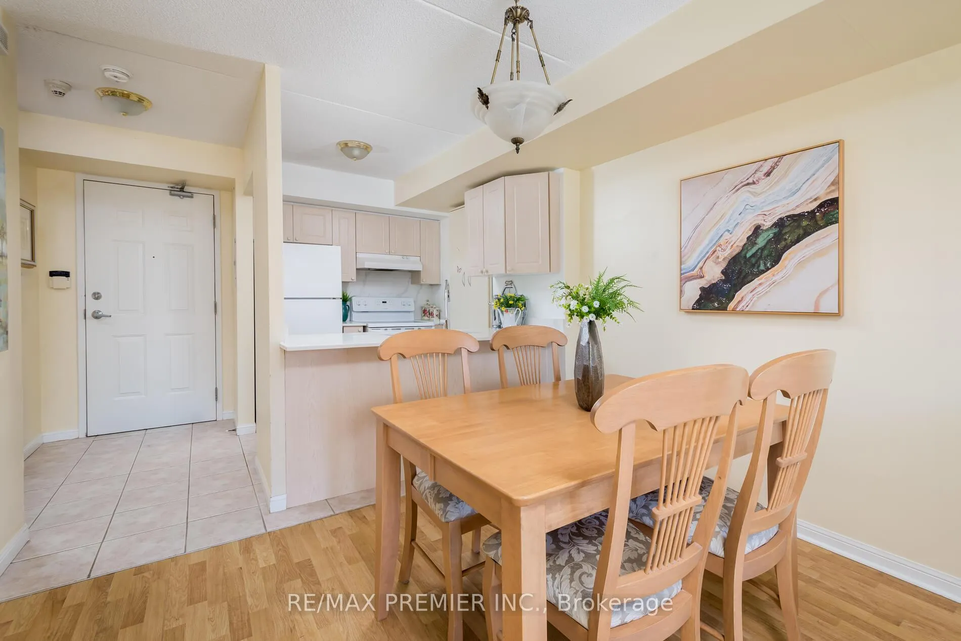 Photo 9 of Unit 205, 250 Pine Grove Road, Vaughan, Islington Woods — HOMEH