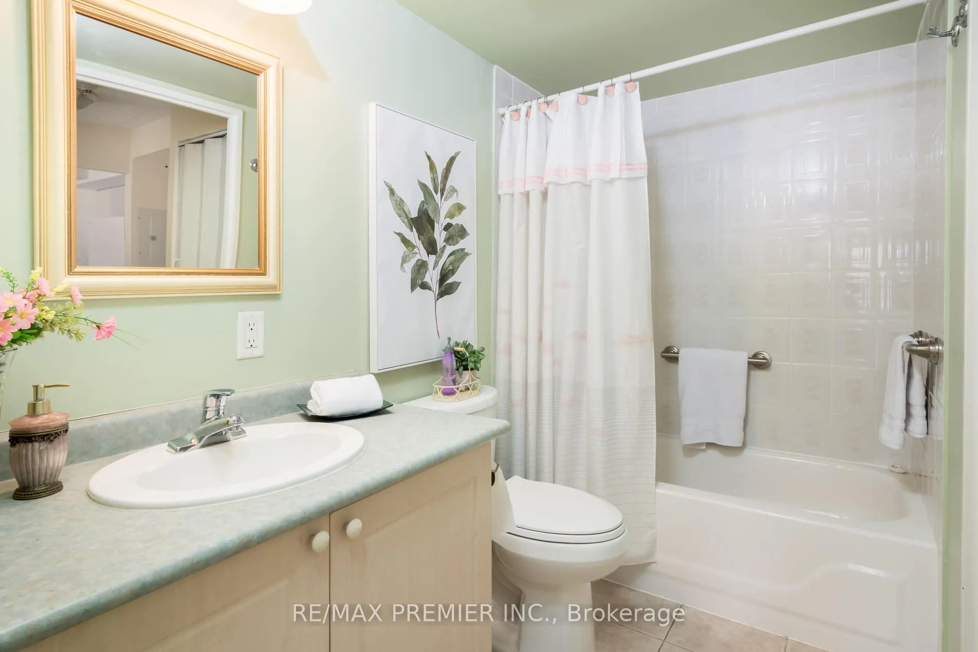 Photo 19 of Unit 205, 250 Pine Grove Road, Vaughan, Islington Woods — HOMEH