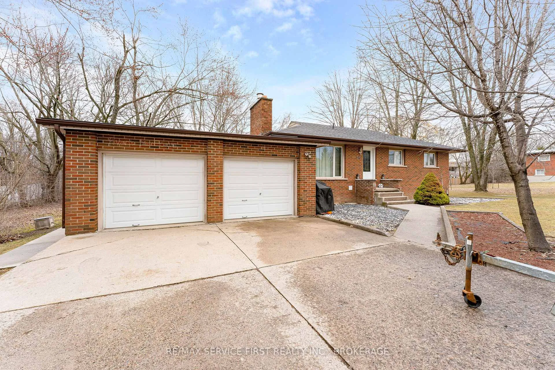 Photo 1 of 34 Dalgleish Avenue, Kingston, Kingston East (Incl Barret Crt) — HOMEH