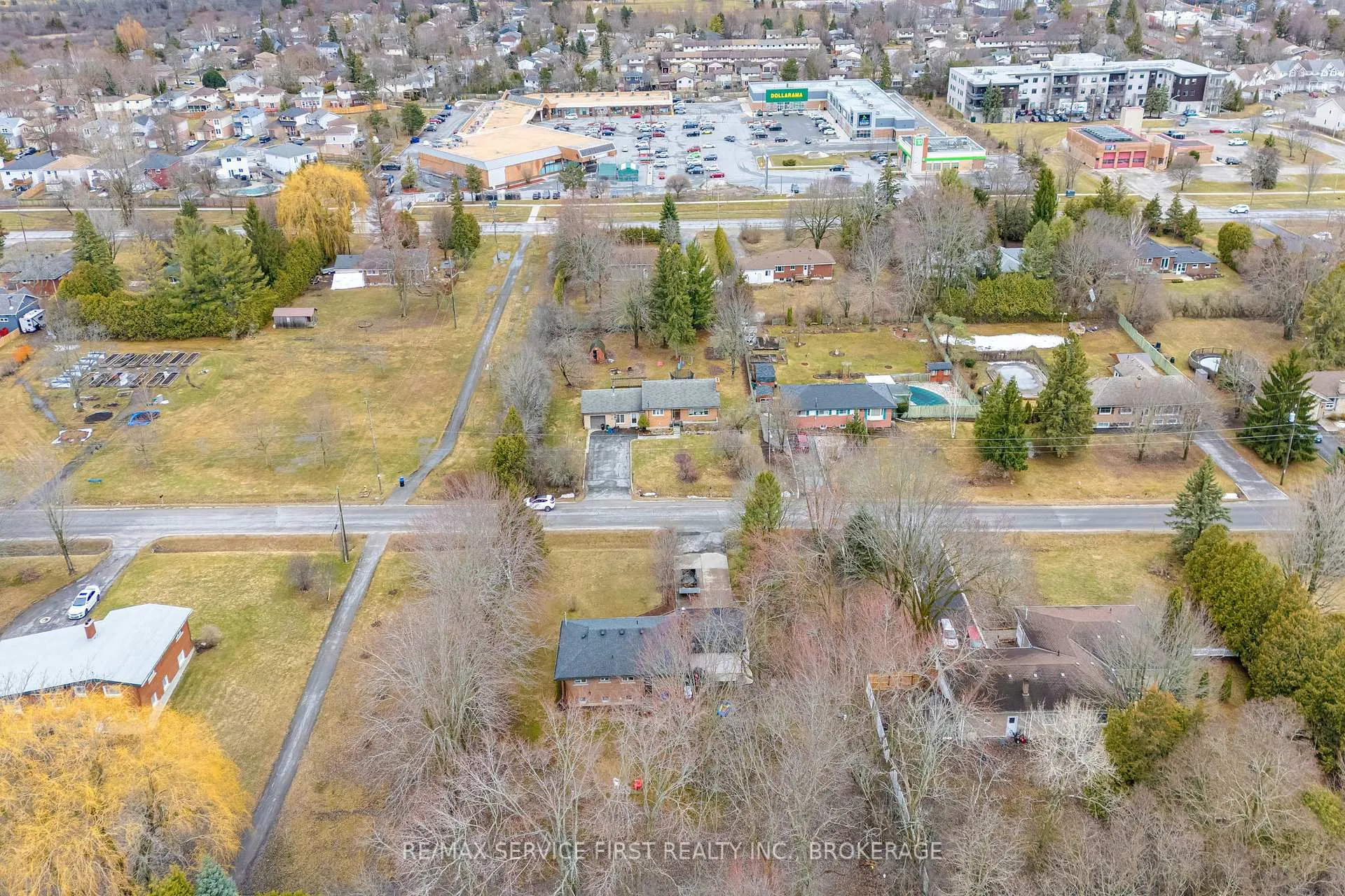 Photo 10 of 34 Dalgleish Avenue, Kingston, Kingston East (Incl Barret Crt) — HOMEH
