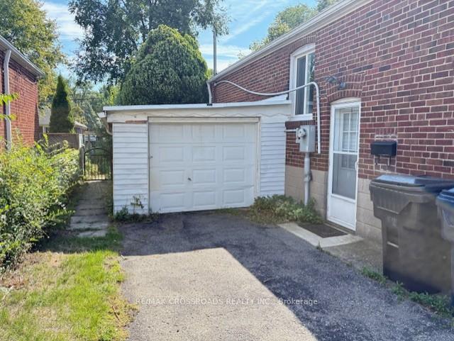 Front of 83 Clonmore Lower Level Drive