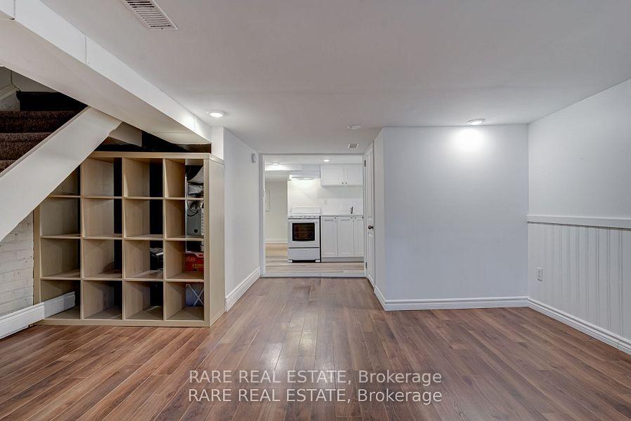 Photo 3 of Unit Lower Level, 897 Manning Avenue, Toronto, The Annex — HOMEH