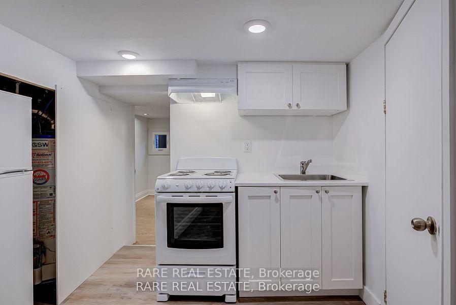 Photo 6 of Unit Lower Level, 897 Manning Avenue, Toronto, The Annex — HOMEH