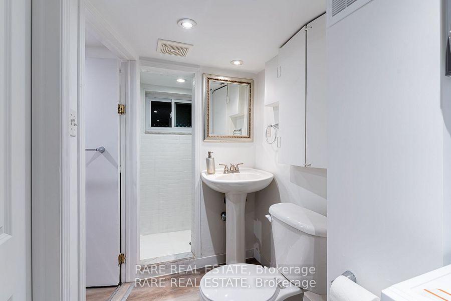 Photo 8 of Unit Lower Level, 897 Manning Avenue, Toronto, The Annex — HOMEH