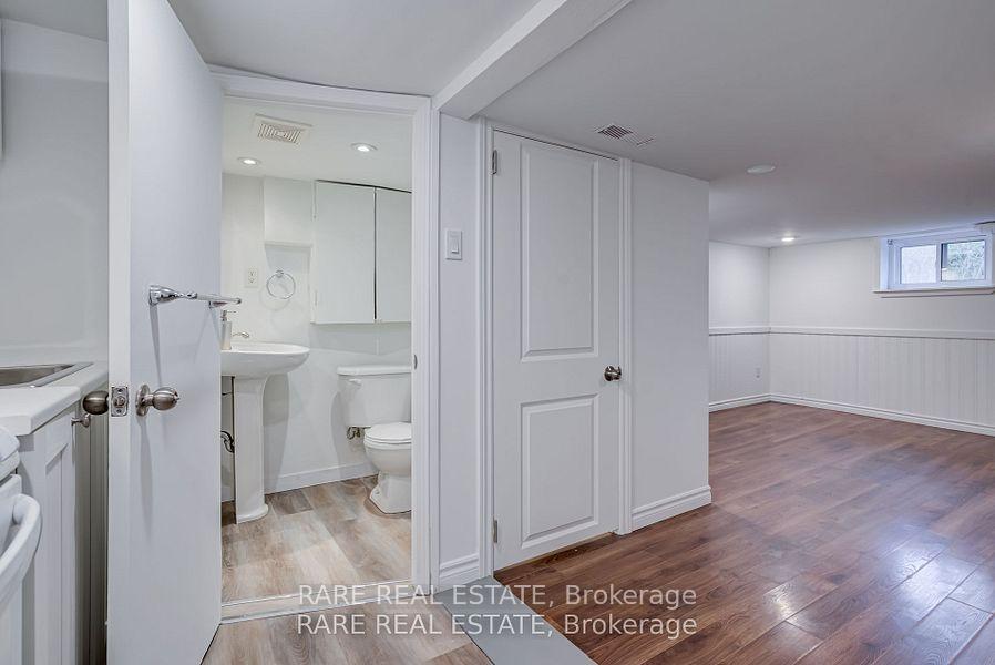 Photo 11 of Unit Lower Level, 897 Manning Avenue, Toronto, The Annex — HOMEH