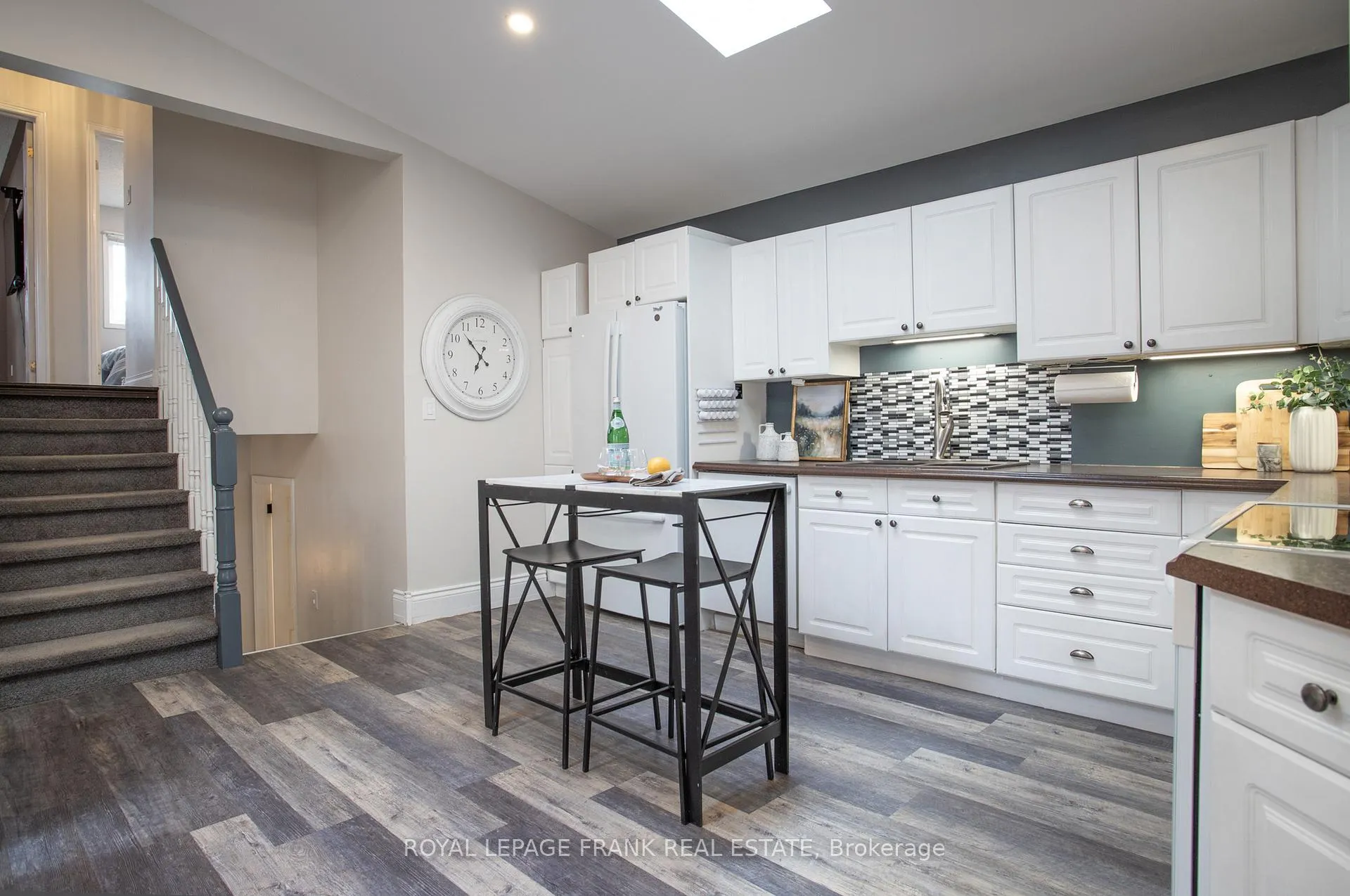 Photo 13 of 35 Dale Park Drive, Clarington, Courtice — HOMEH