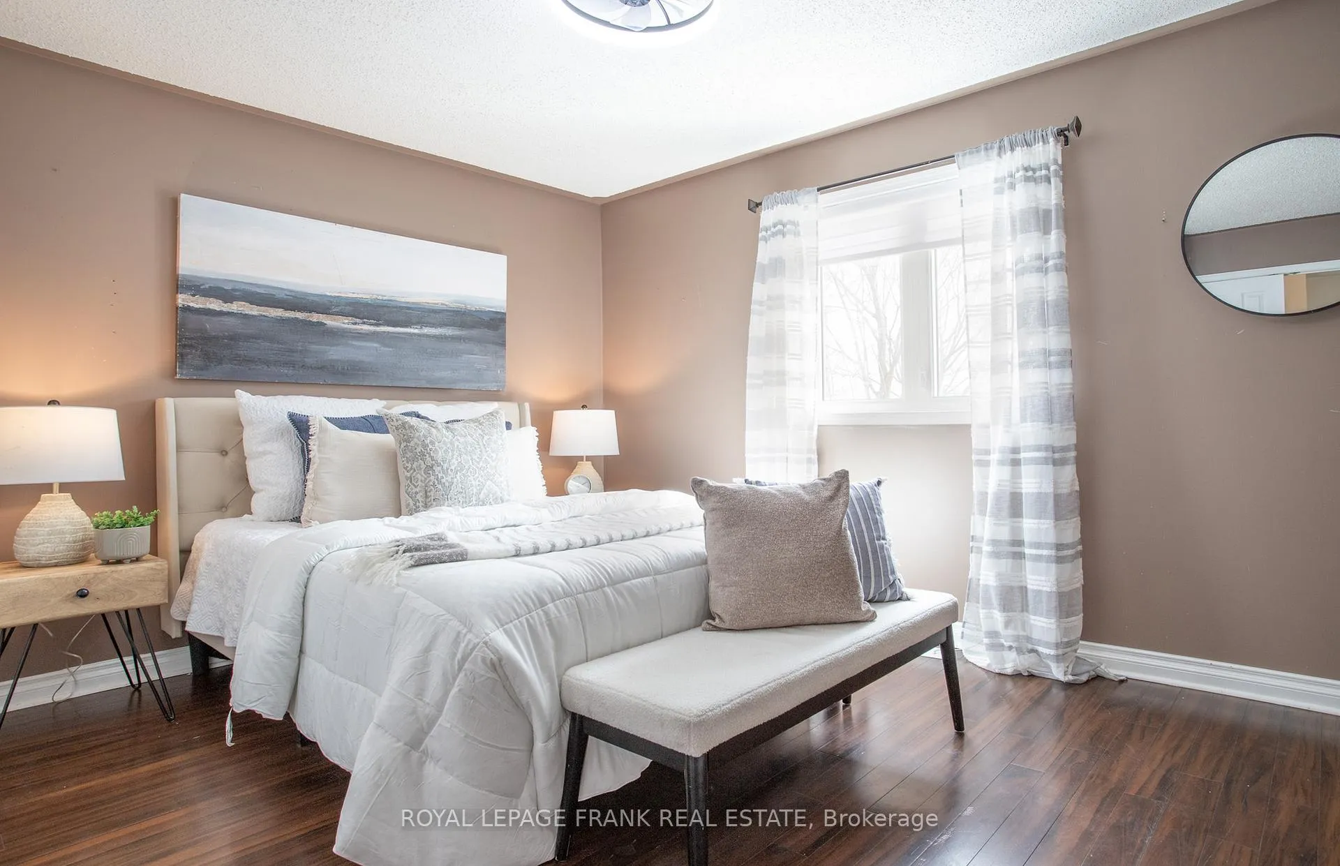 Photo 15 of 35 Dale Park Drive, Clarington, Courtice — HOMEH