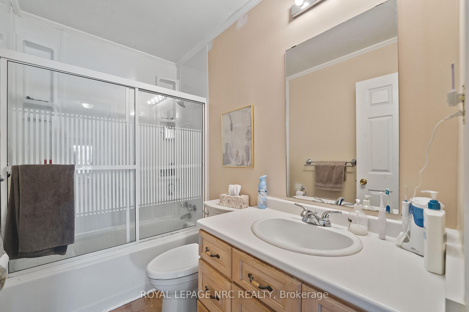 Photo 14 of 109 Bartlett Street, Thorold, Allanburg/Thorold South — HOMEH