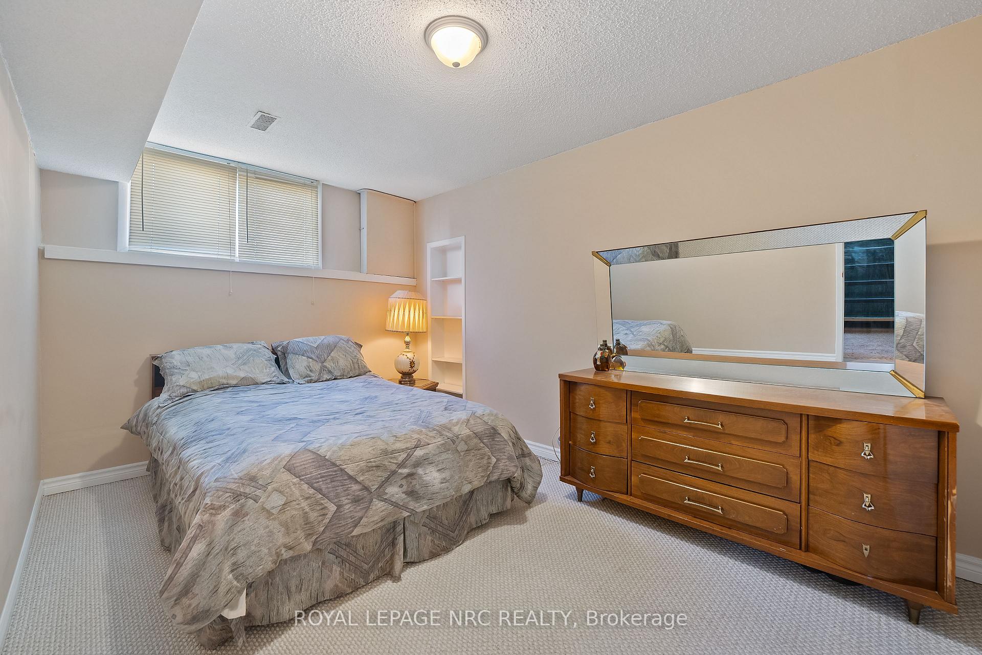 Photo 18 of 109 Bartlett Street, Thorold, Allanburg/Thorold South — HOMEH