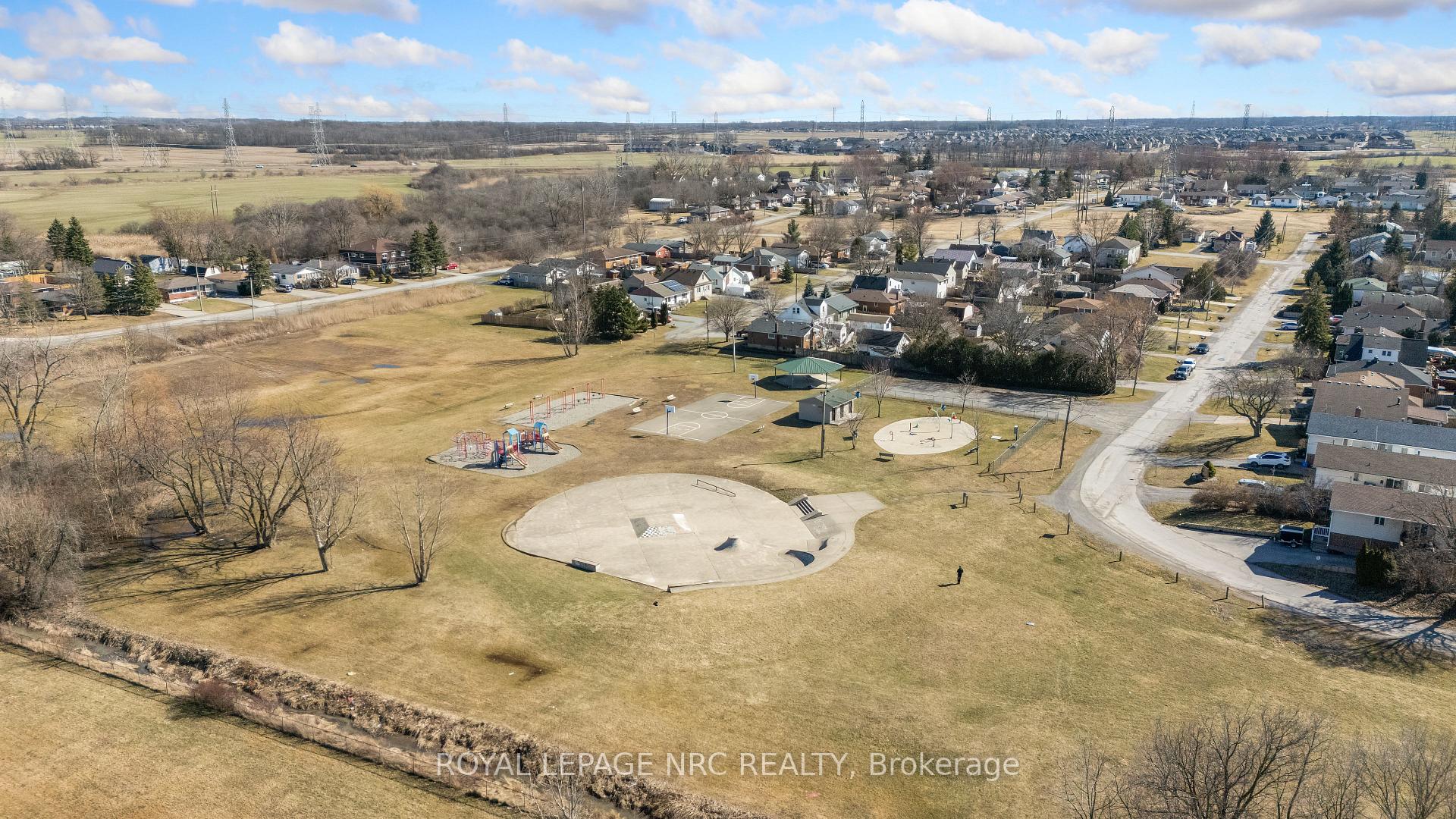 Photo 29 of 109 Bartlett Street, Thorold, Allanburg/Thorold South — HOMEH