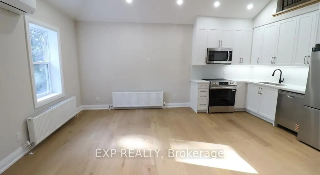 Photo 7 of Unit 3B, 875 Millwood Road, Toronto, Leaside — HOMEH