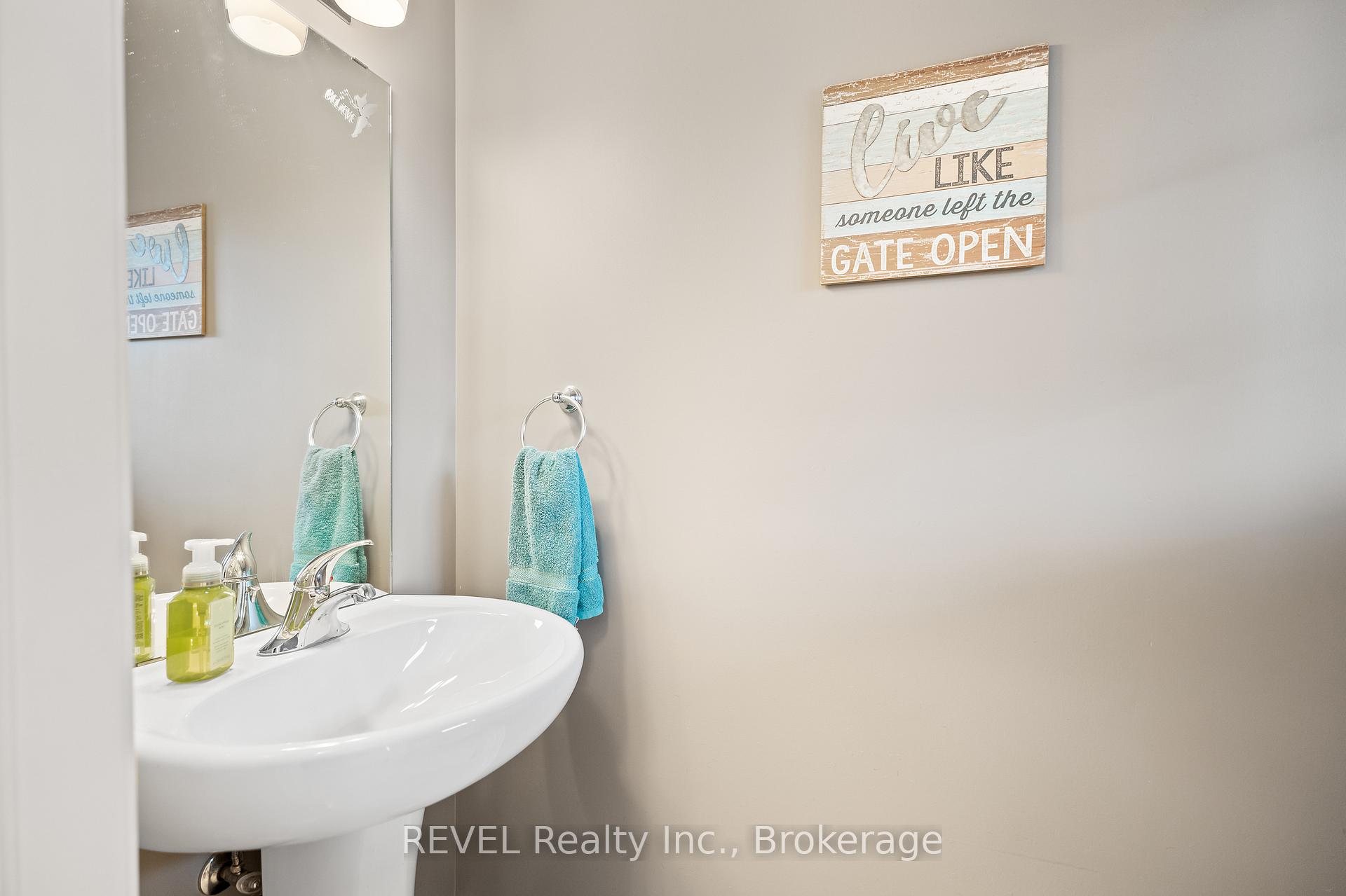 Photo 4 of 10 Harmony Way, Thorold, Rolling Meadows — HOMEH