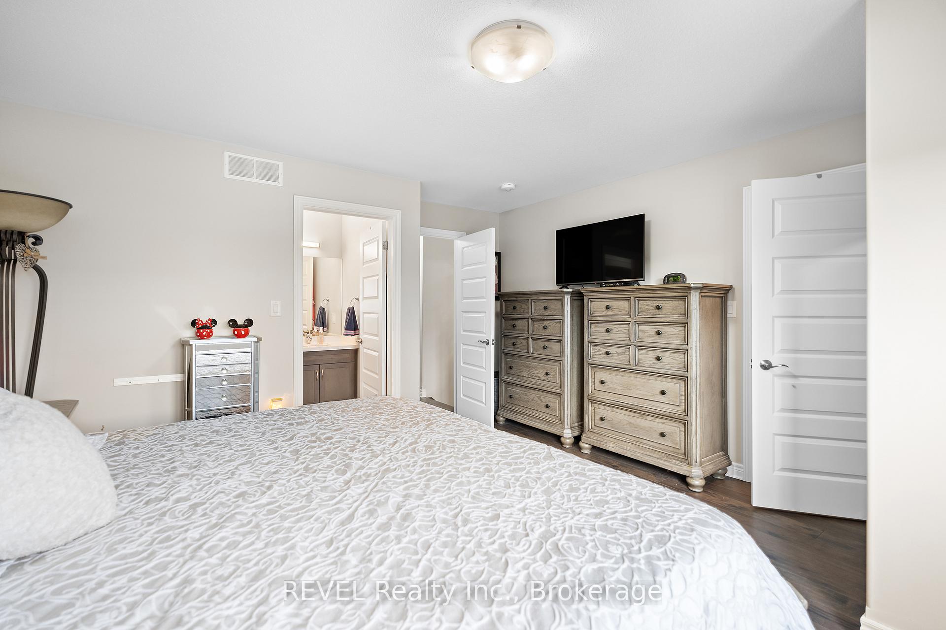 Photo 20 of 10 Harmony Way, Thorold, Rolling Meadows — HOMEH